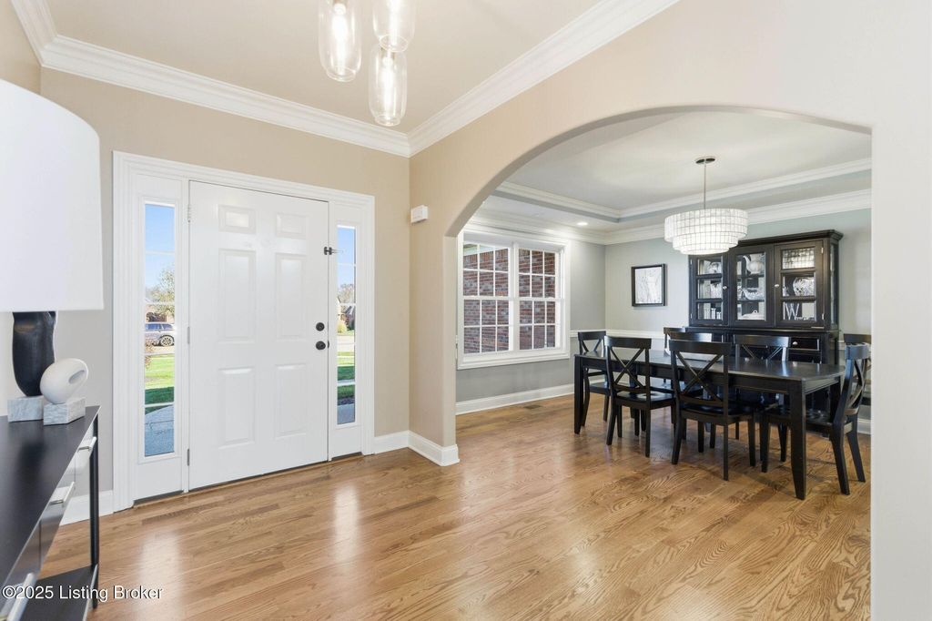 Photo of 9207 Ashland Ct, Pewee Valley, KY 40056 (MLS # 1703798)