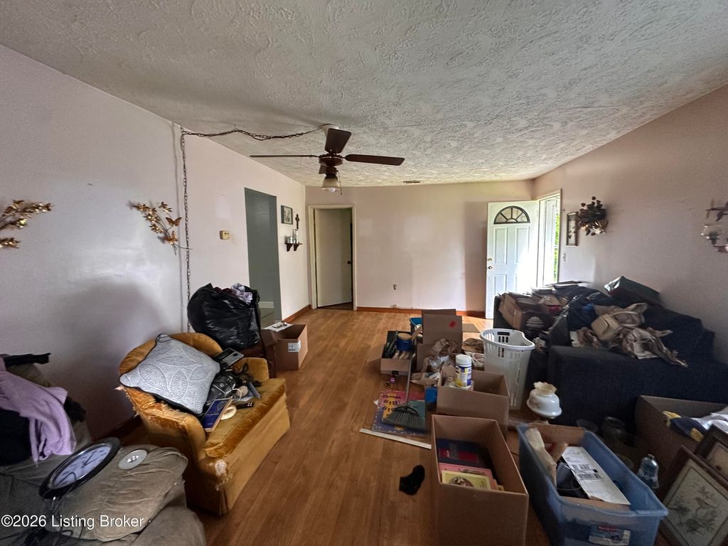 Photo of 431 Holsclaw Hill Rd, Brooks, KY 40109 (MLS # 1717694)