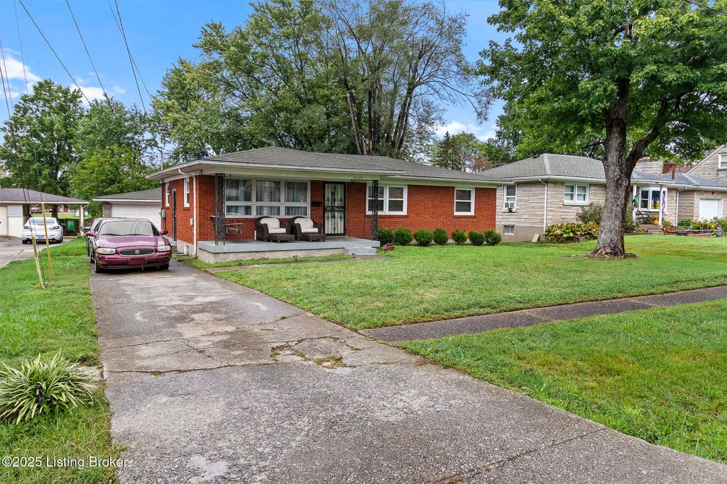 Photo of 2129 East Ln, Louisville, KY 40216 (MLS # 1700504)
