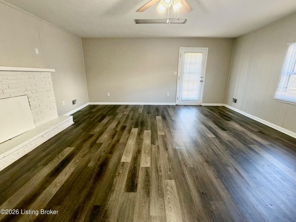 Photo of 3102 Grant Ave, Louisville, KY 40214 (MLS # 1710129)