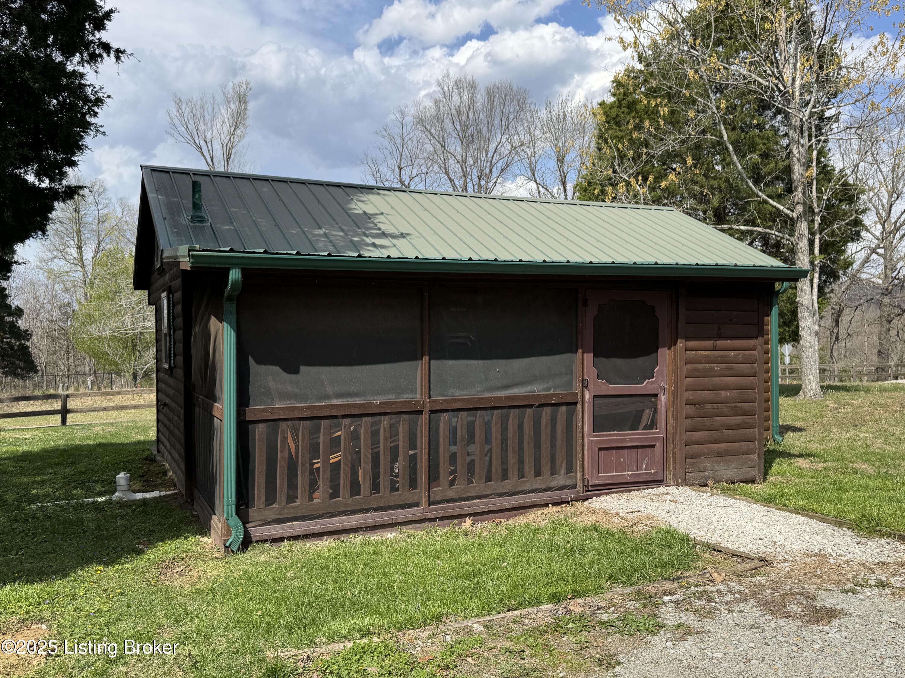 661 Blue Bird Rd, Falls Of Rough, Pennsylvania image 26