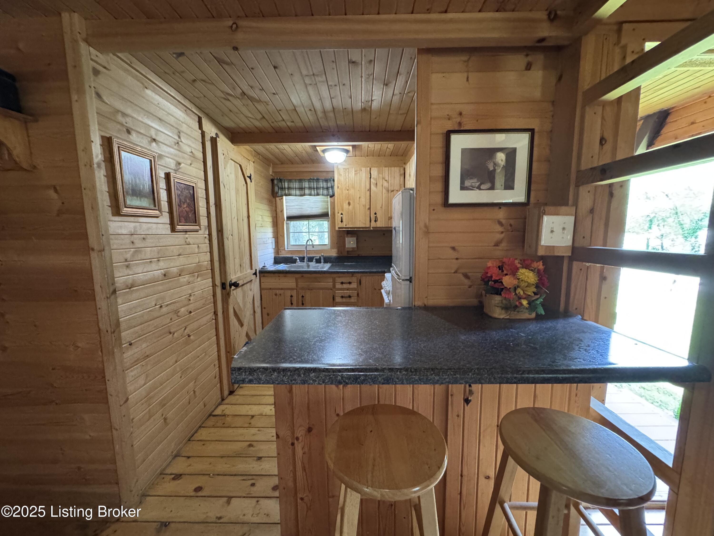 661 Blue Bird Rd, Falls Of Rough, Pennsylvania image 18