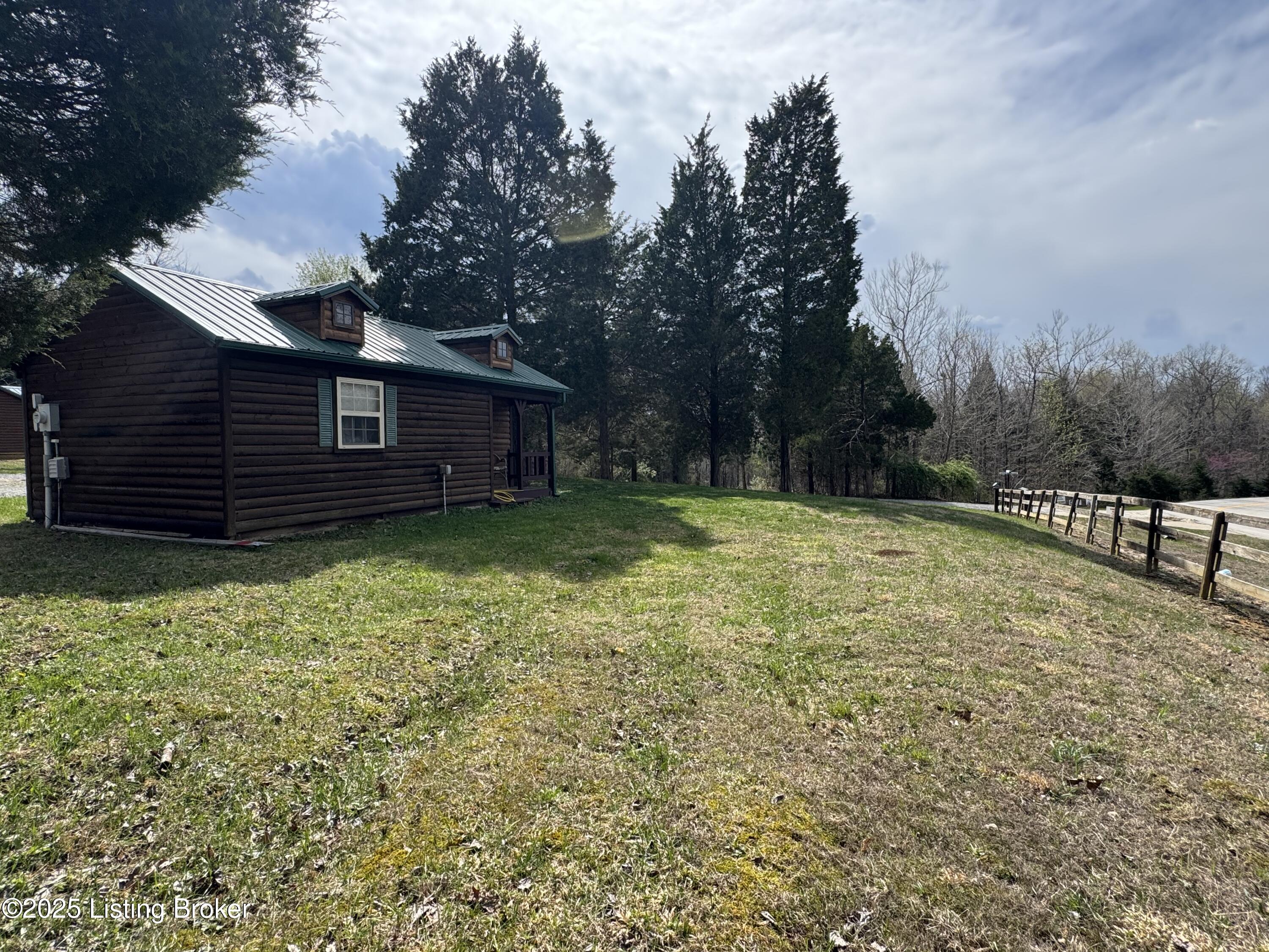 661 Blue Bird Rd, Falls Of Rough, Pennsylvania image 3
