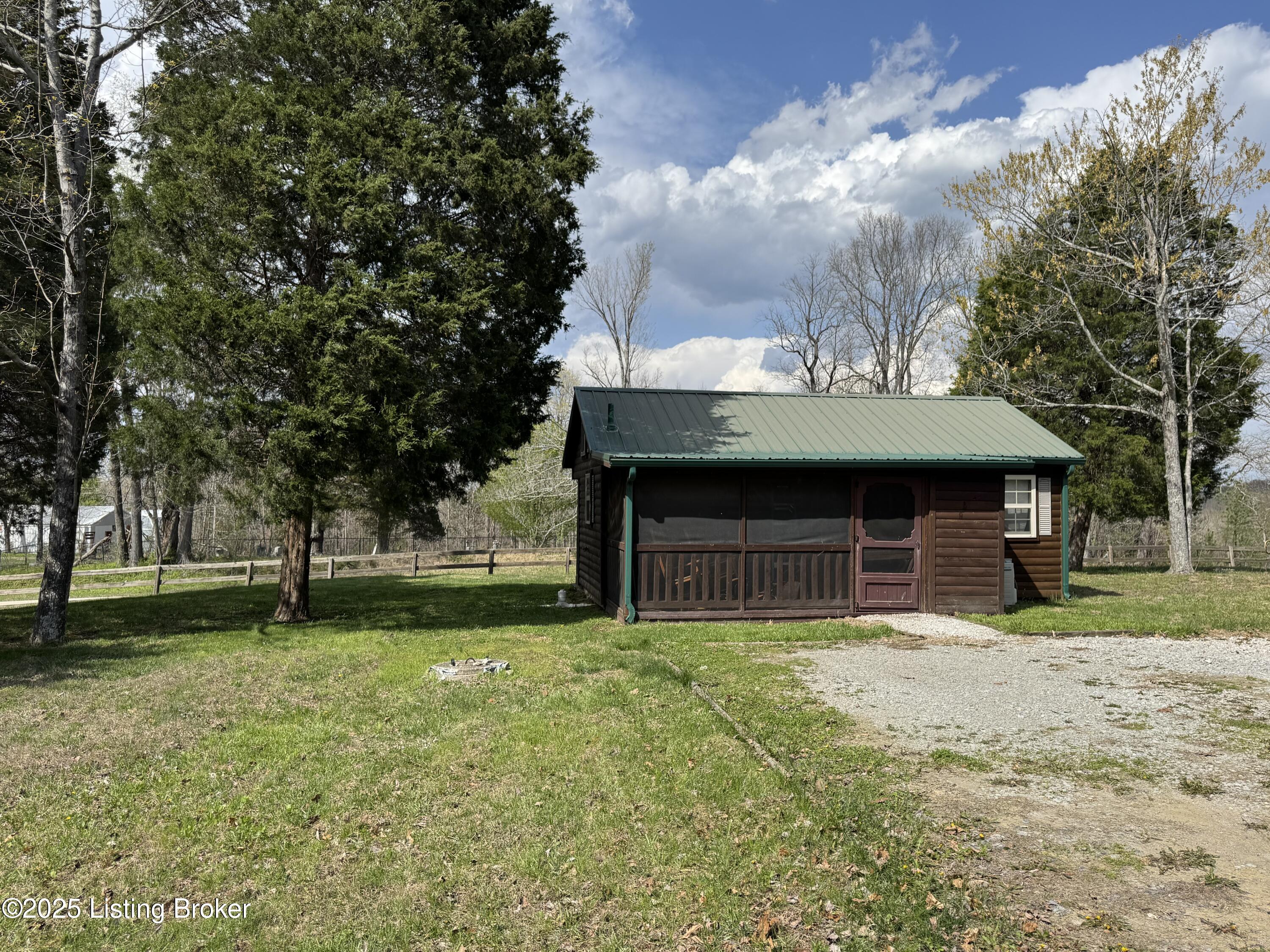 661 Blue Bird Rd, Falls Of Rough, Pennsylvania image 31