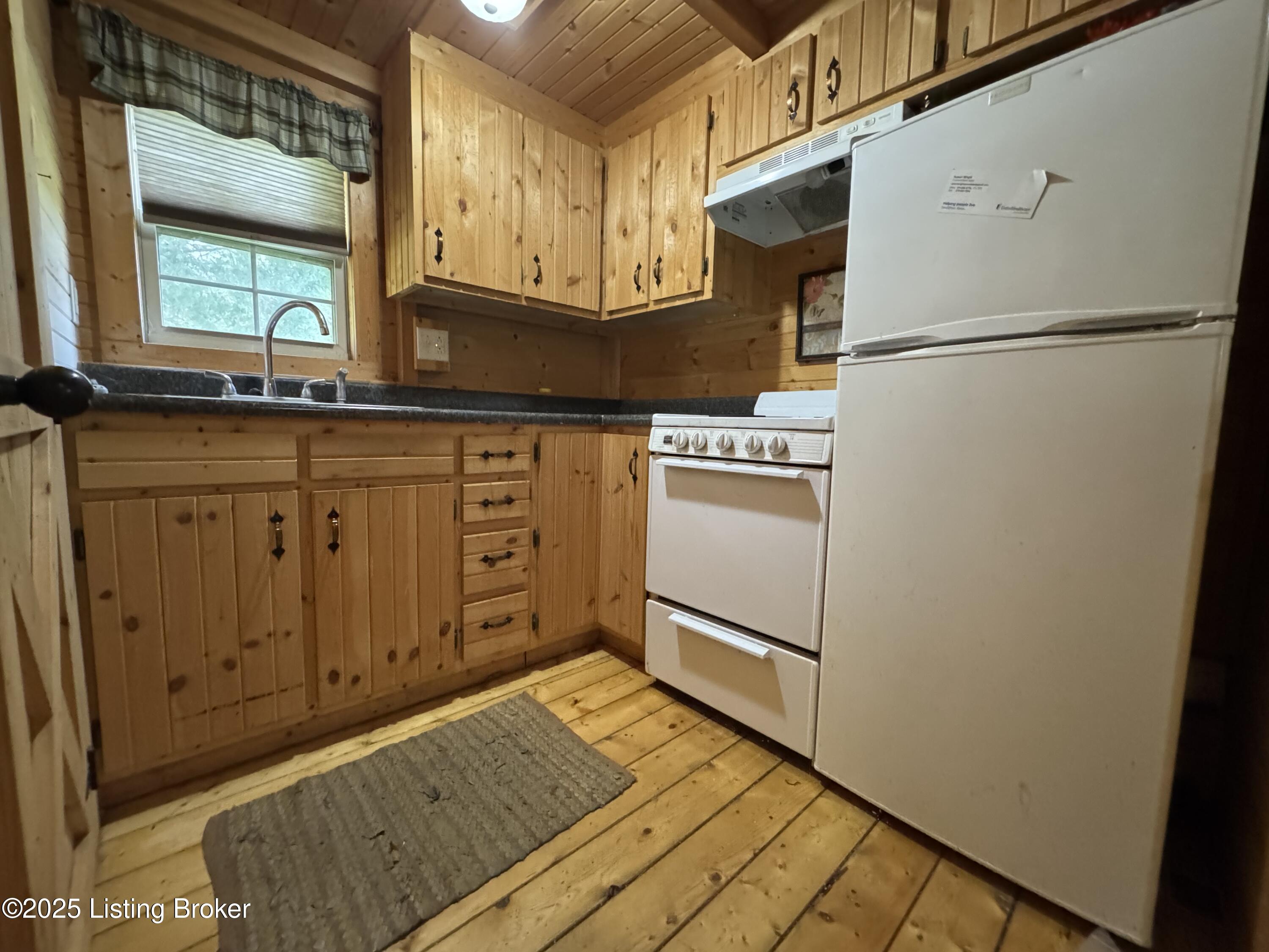 661 Blue Bird Rd, Falls Of Rough, Pennsylvania image 21