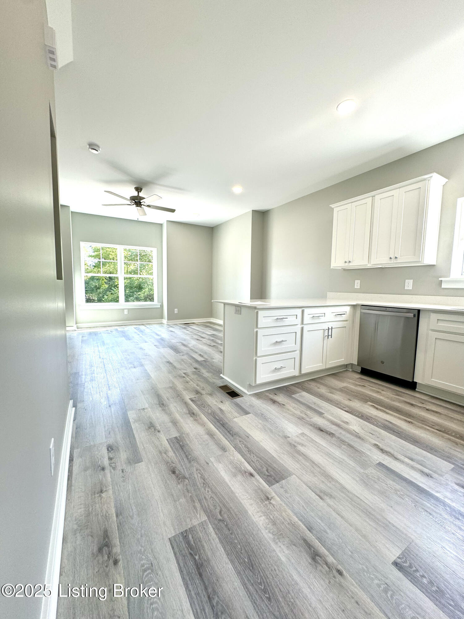 7102 Park Vue Dr, Crestwood, Pennsylvania image 20