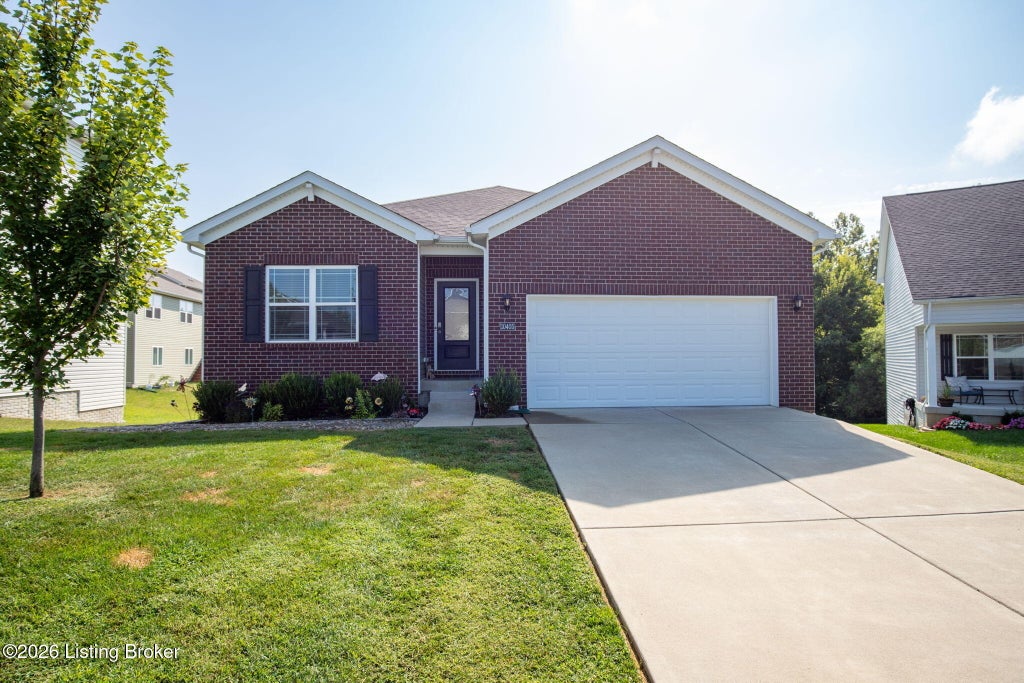 Photo of 10405 Cedar Meadows Ct, Louisville, KY 40229 (MLS # 1727586)