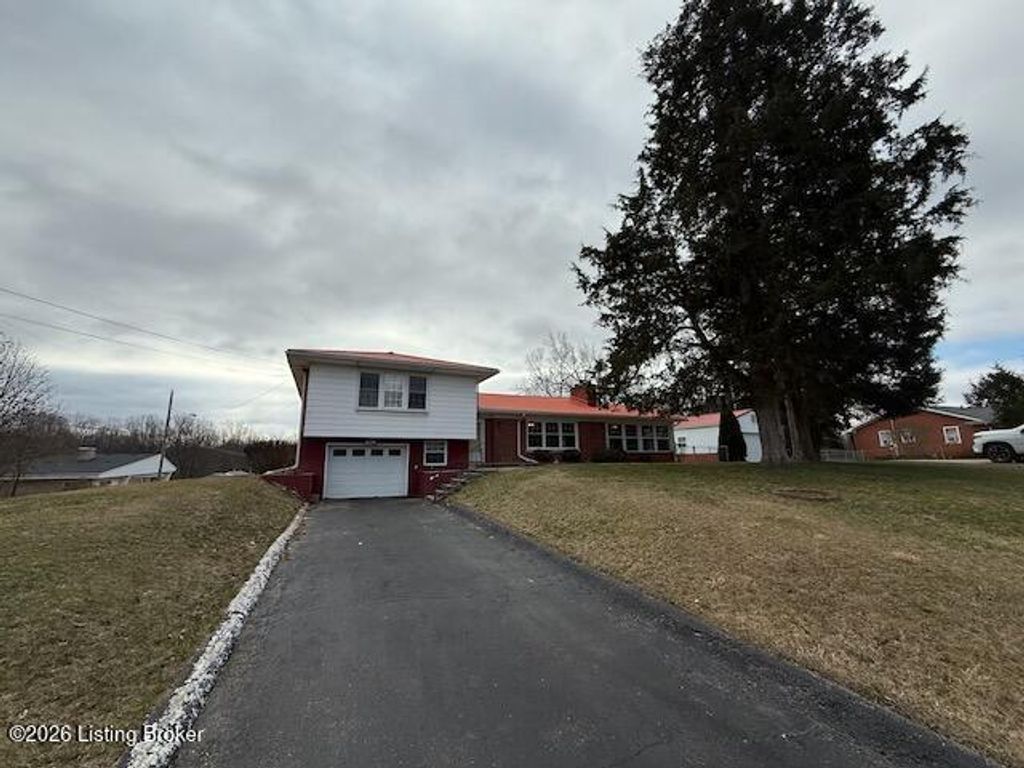 Photo of 330 Park Ave, Radcliff, KY 40160 (MLS # 1709635)