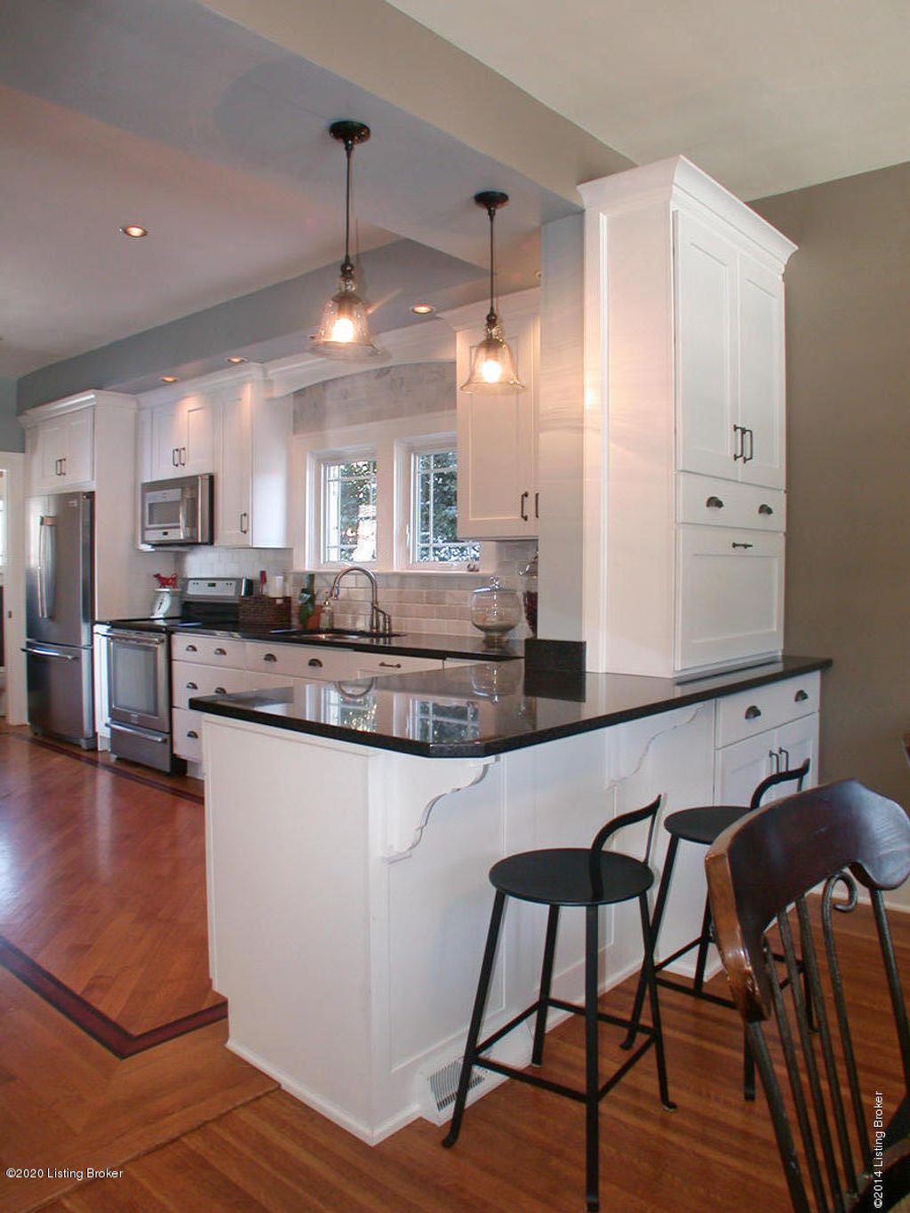 Photo of 2316 Carolina Ave, Louisville, KY 40205 (MLS # 1704719)