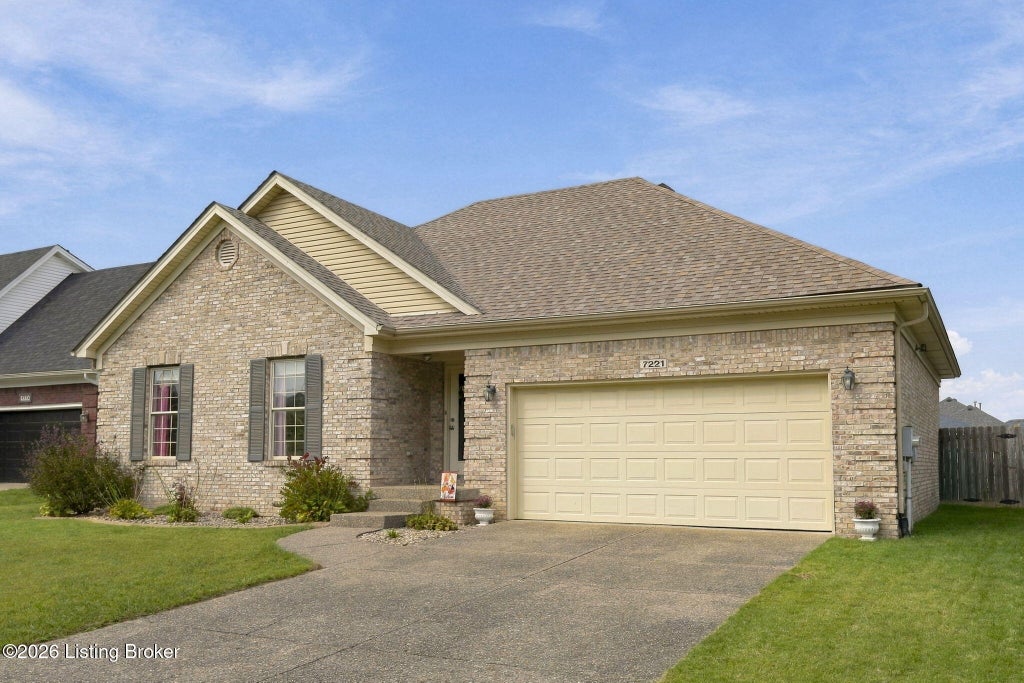 Photo of 7221 Strive Ln, Louisville, KY 40258 (MLS # 1731686)