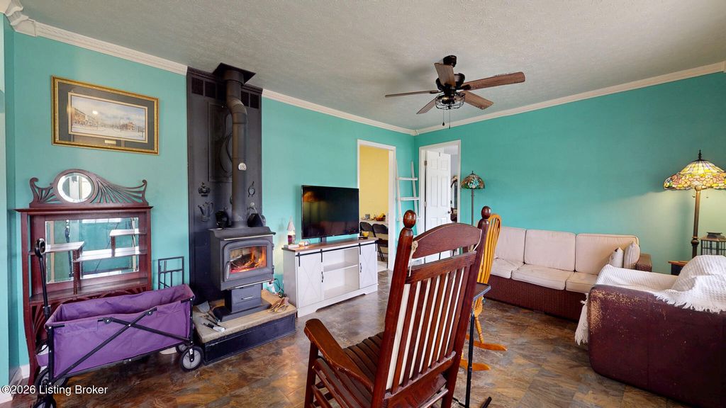 Photo of 255 Jeptha Knob Rd, Shelbyville, KY 40065 (MLS # 1712678)