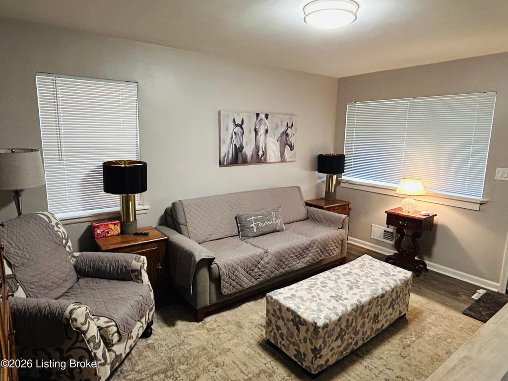 Photo of 244 Derby Ave, Louisville, KY 40218 (MLS # 1706768)