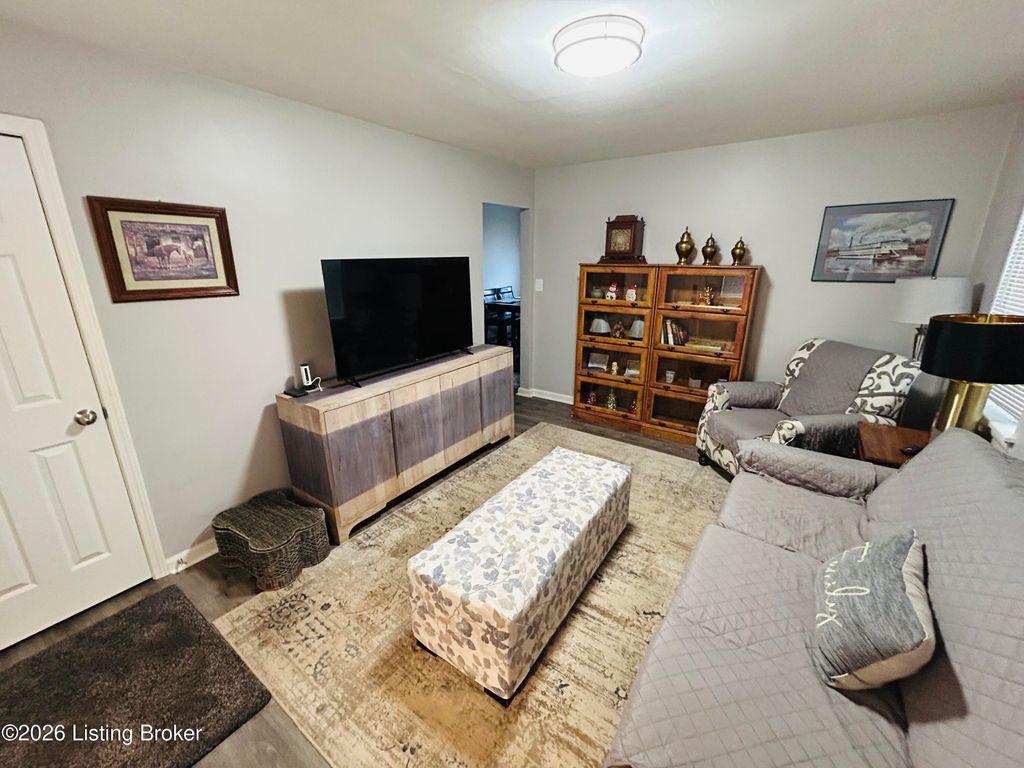 Photo of 244 Derby Ave, Louisville, KY 40218 (MLS # 1706768)