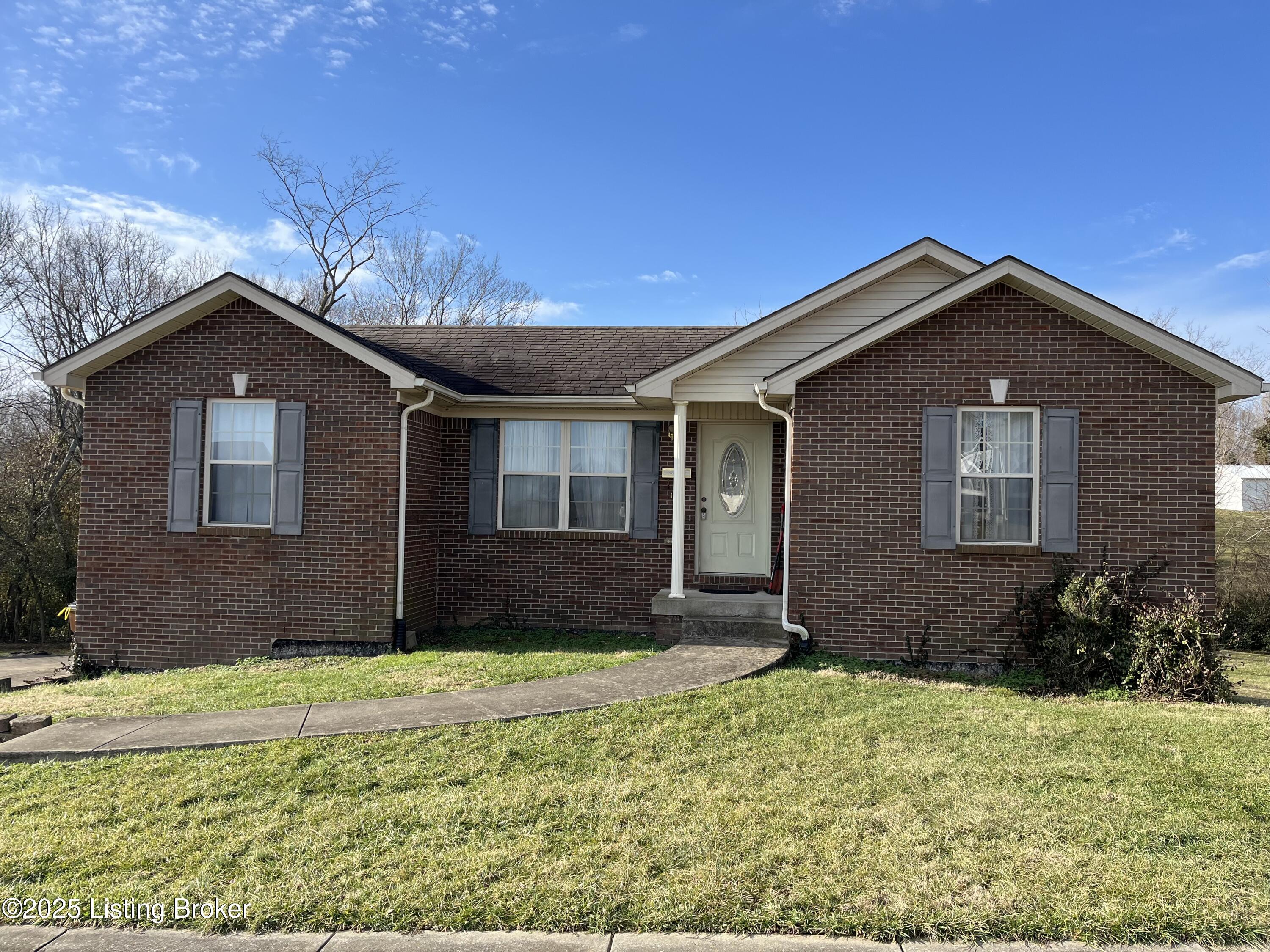 125 Oak Dr, Springfield, Kentucky image 1