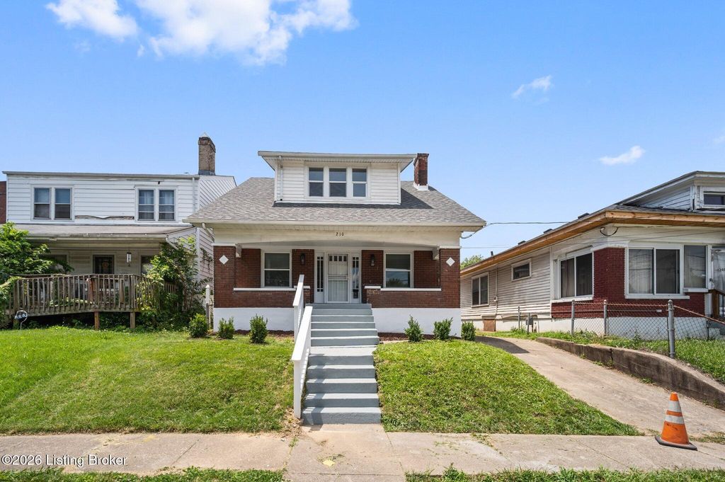 Photo of 210 S 39th St, Louisville, KY 40212 (MLS # 1721103)