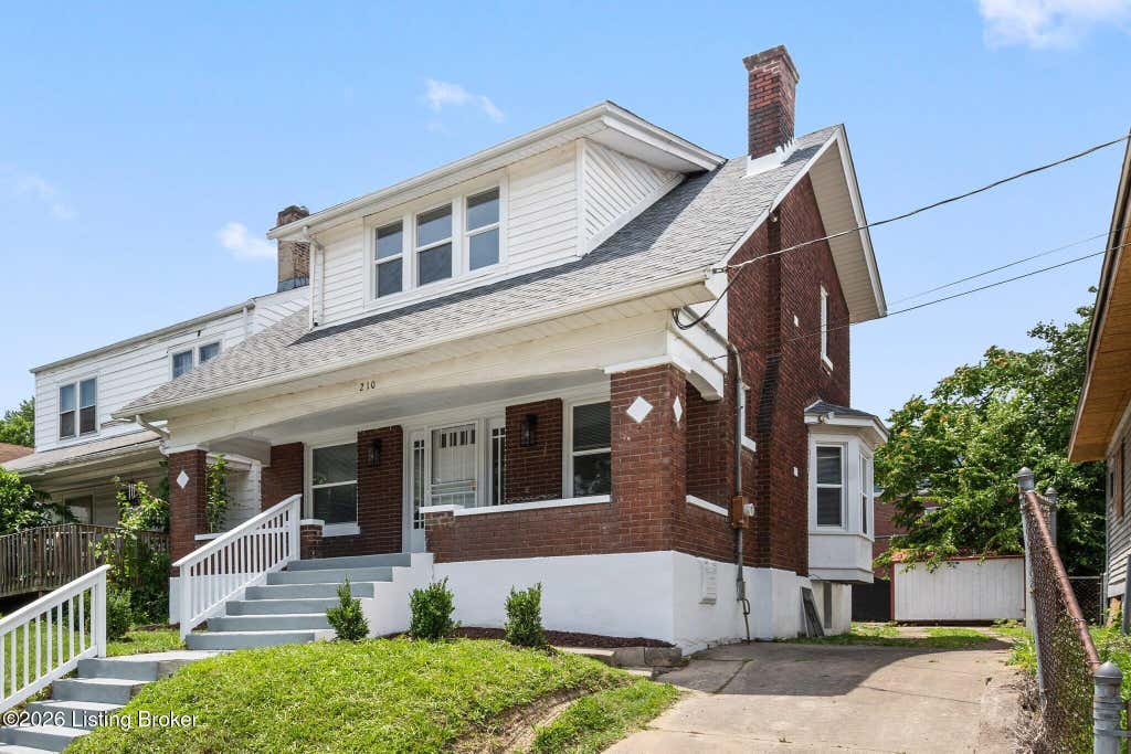 Photo of 210 S 39th St, Louisville, KY 40212 (MLS # 1721103)
