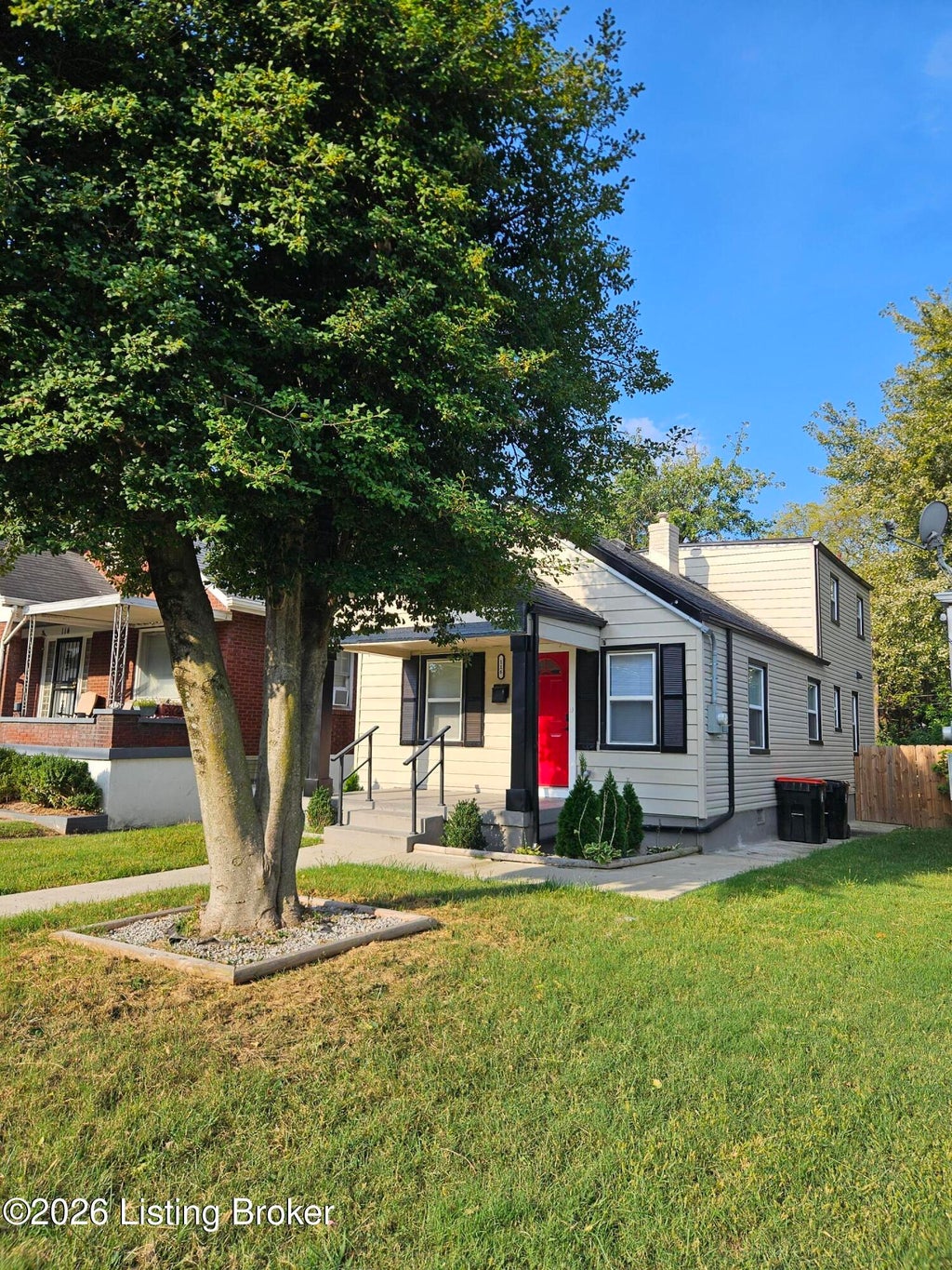 Photo of 116 N 38th St, Louisville, KY 40212 (MLS # 1729823)