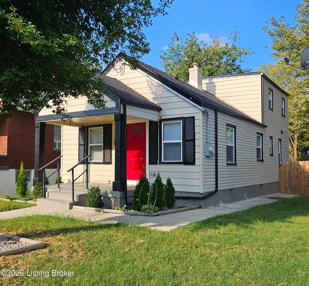 Photo of 116 N 38th St, Louisville, KY 40212 (MLS # 1729823)