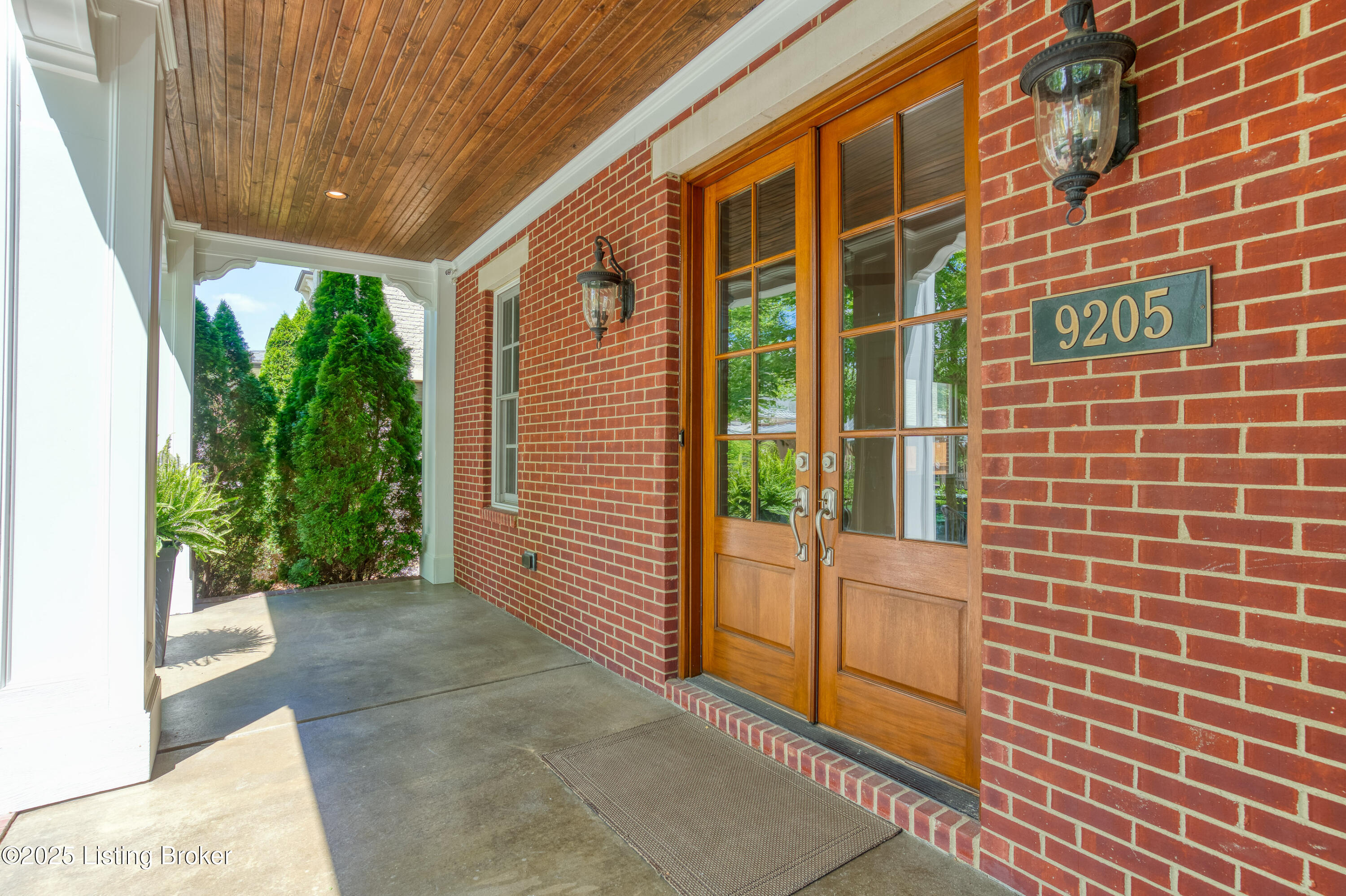 9205 Bergamot Dr, Prospect, Kentucky image 4
