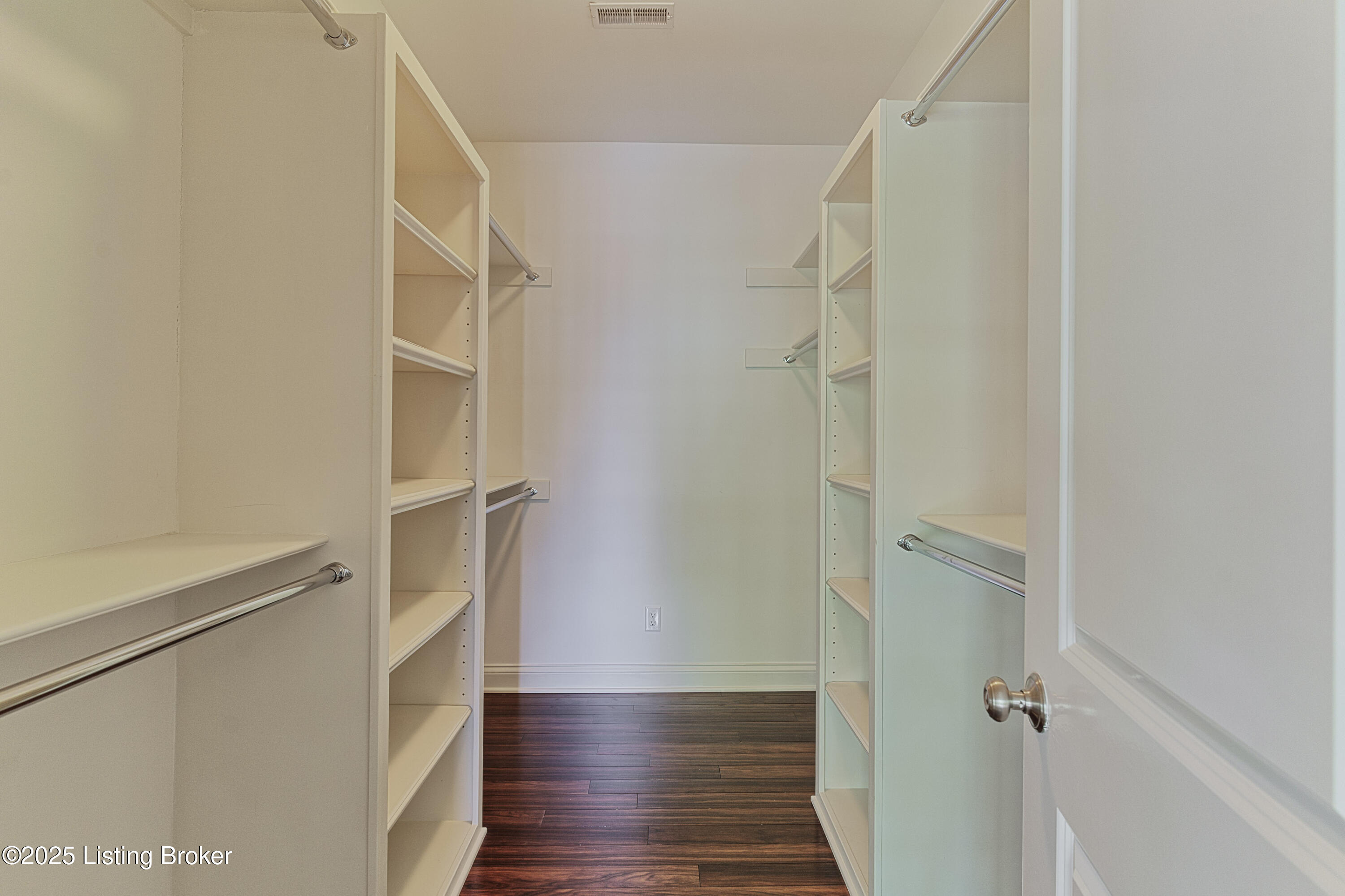 9205 Bergamot Dr, Prospect, Kentucky image 33