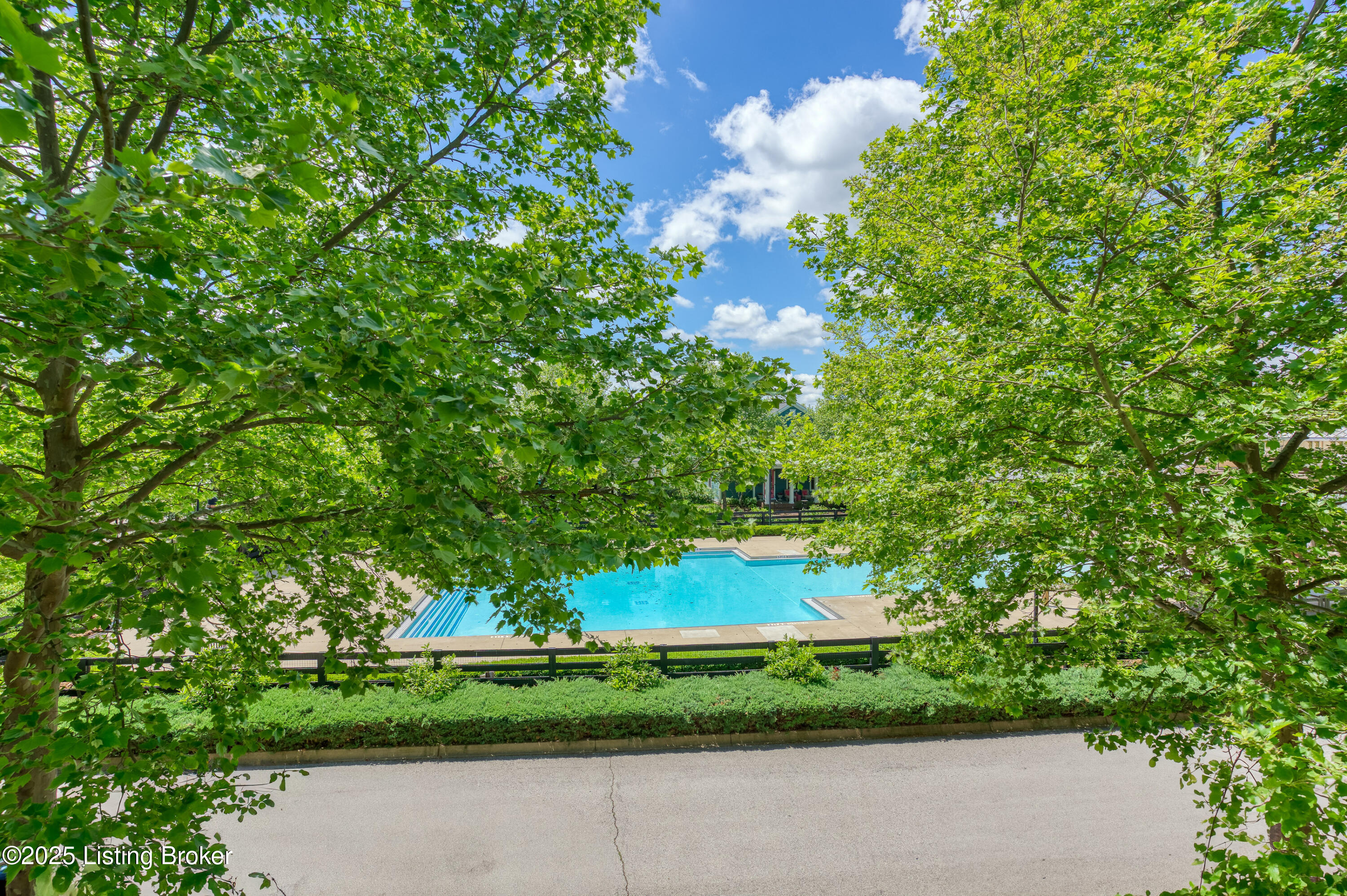 9205 Bergamot Dr, Prospect, Kentucky image 50