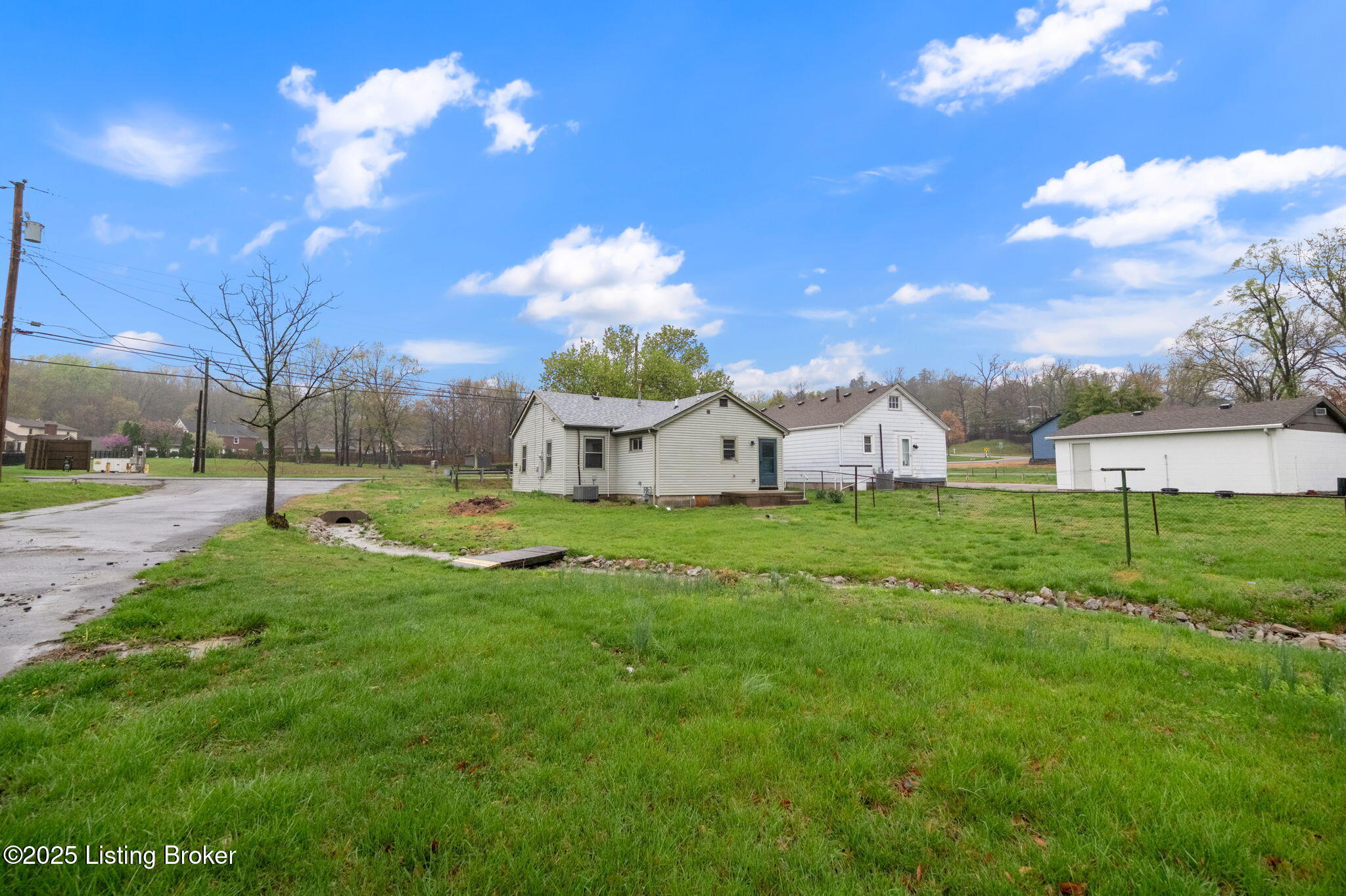 7813 Manslick Rd, Louisville, Kentucky image 9