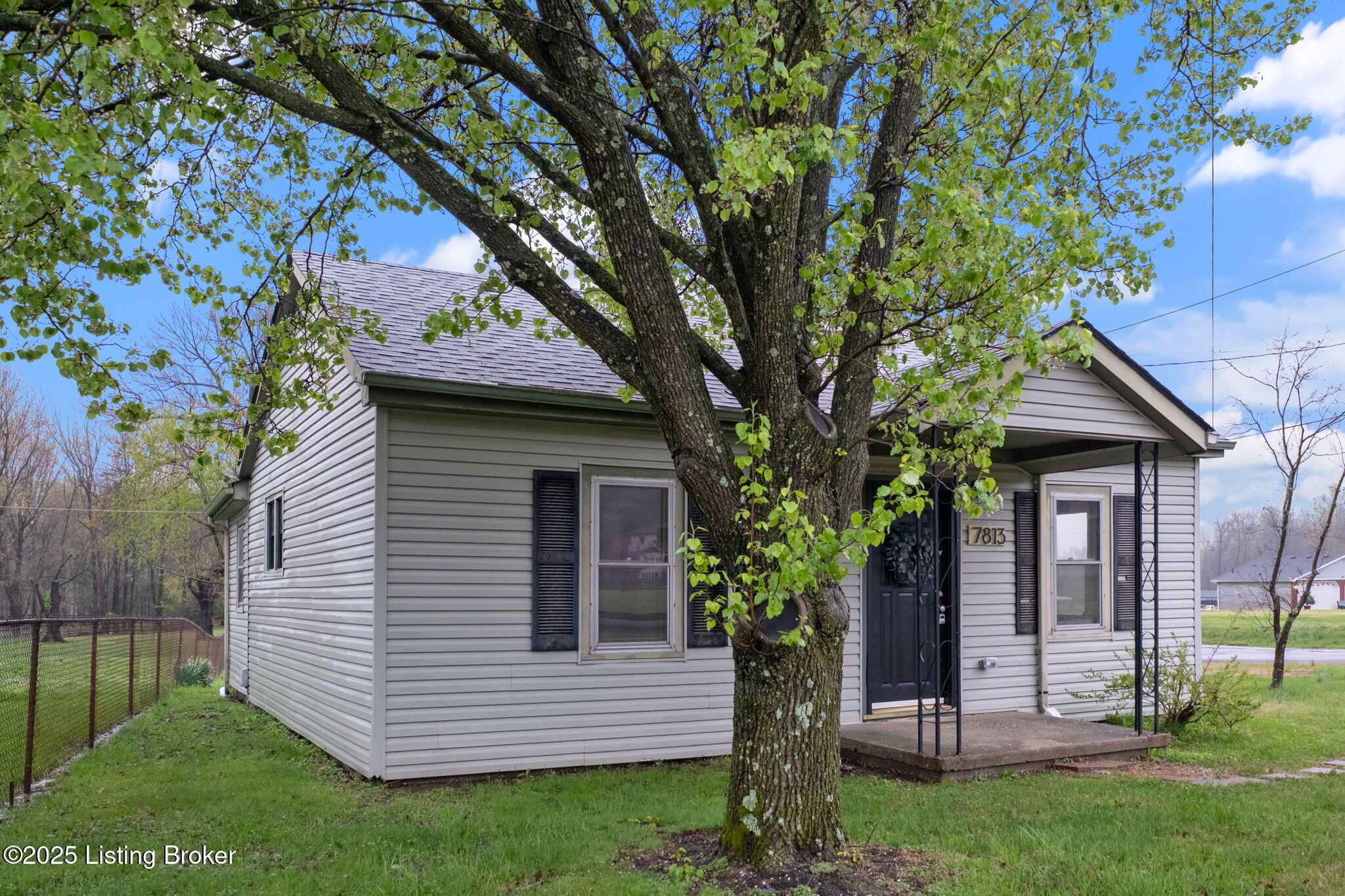 7813 Manslick Rd, Louisville, Kentucky image 3