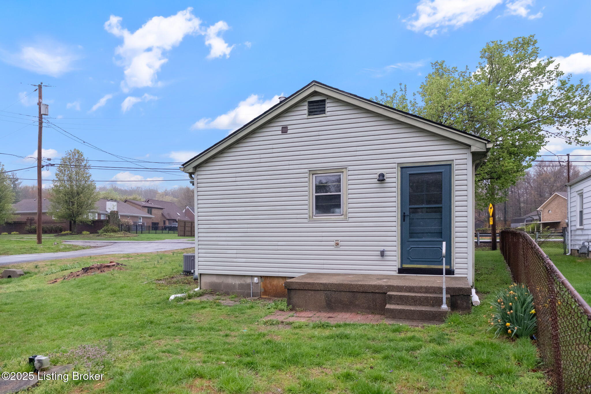 7813 Manslick Rd, Louisville, Kentucky image 7