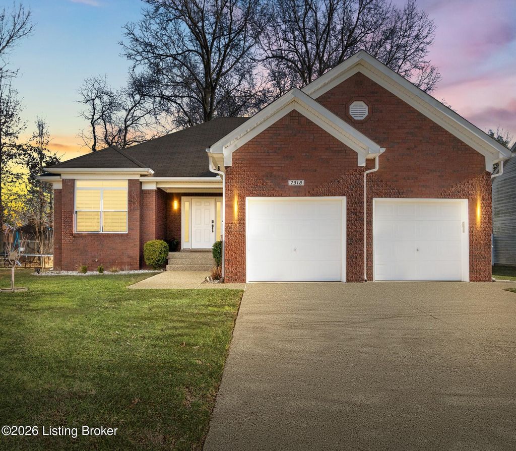 Photo of 7318 Quindero Run Rd, Louisville, KY 40228 (MLS # 1705981)