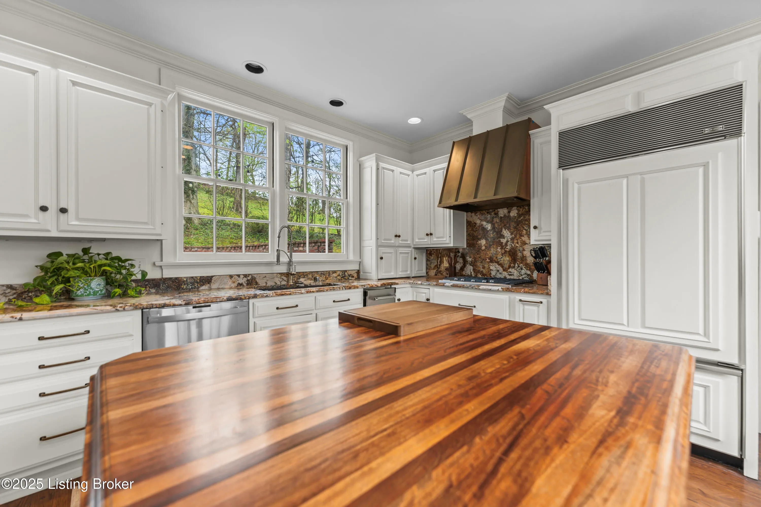 Glenview, Kentucky 40025, United States, 4 Bedrooms Bedrooms, ,8 BathroomsBathrooms,Residential,Active,167234