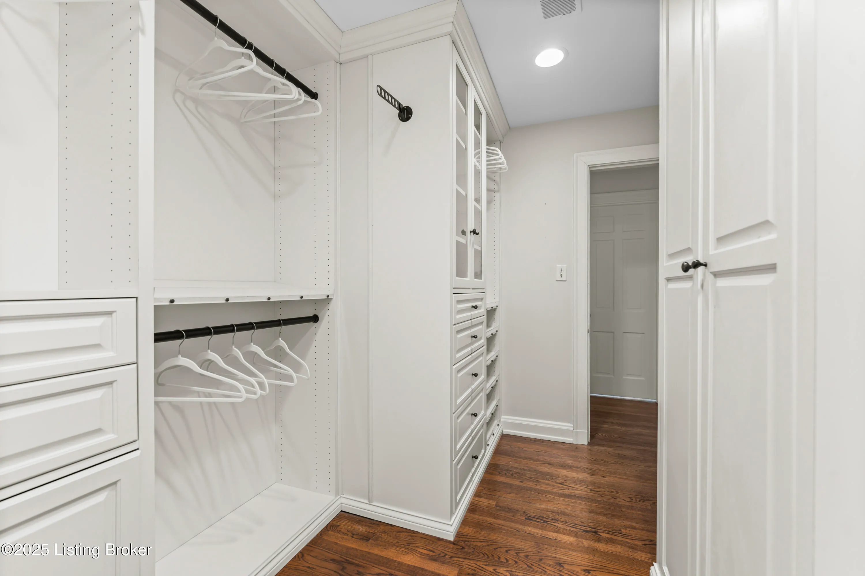 Glenview, Kentucky 40025, United States, 4 Bedrooms Bedrooms, ,8 BathroomsBathrooms,Residential,Active,167234