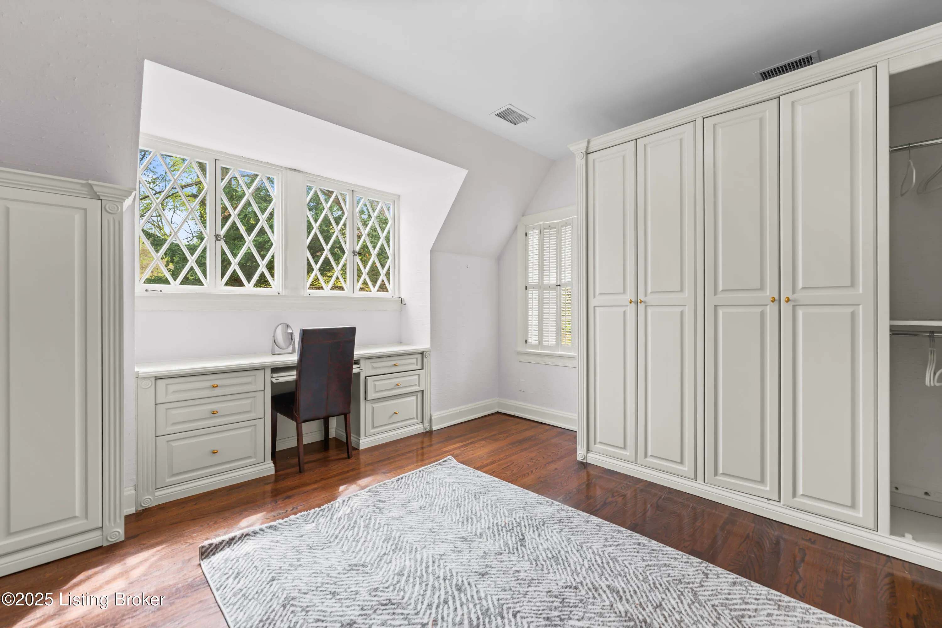 Glenview, Kentucky 40025, United States, 4 Bedrooms Bedrooms, ,8 BathroomsBathrooms,Residential,Active,167234