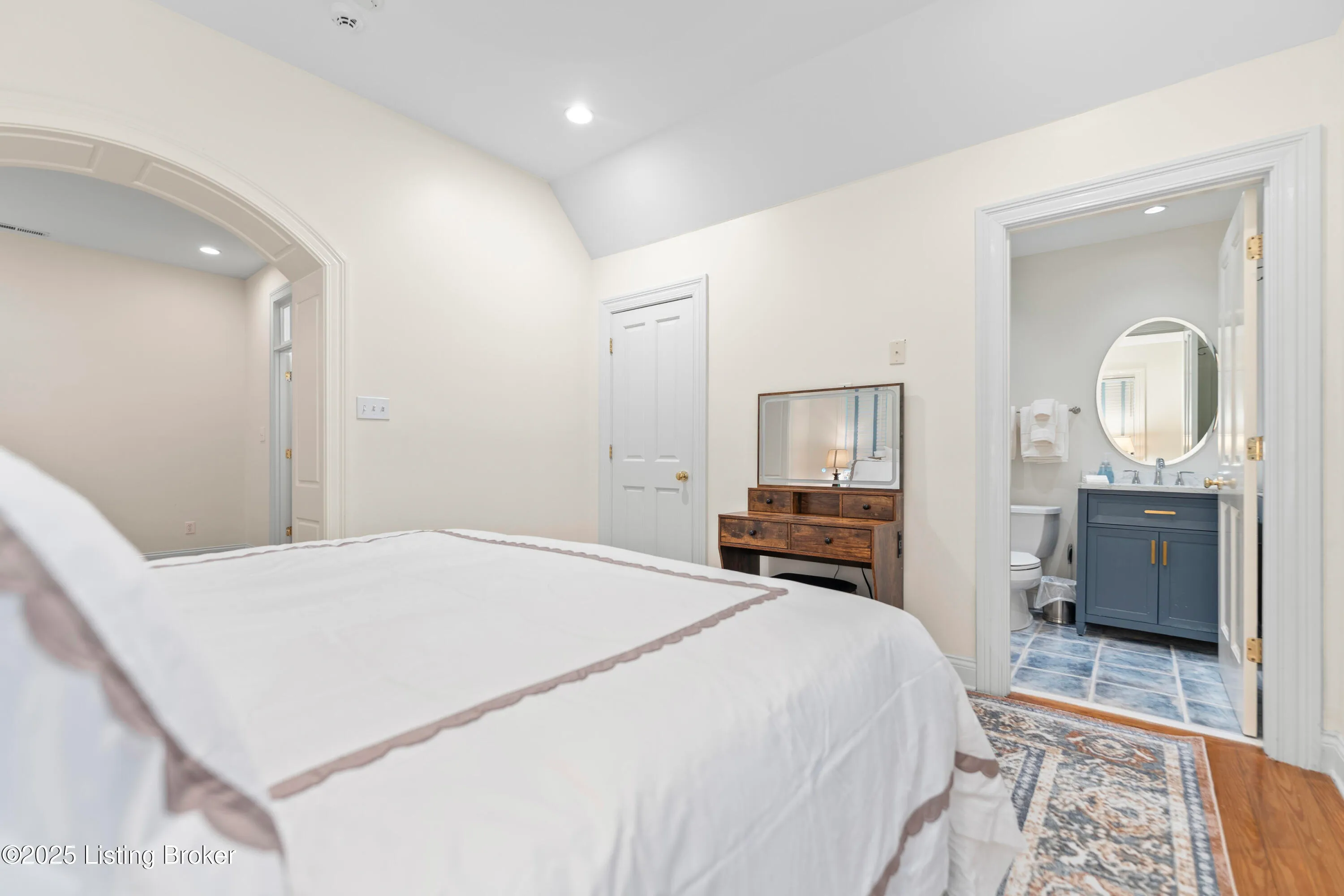 Glenview, Kentucky 40025, United States, 4 Bedrooms Bedrooms, ,8 BathroomsBathrooms,Residential,Active,167234