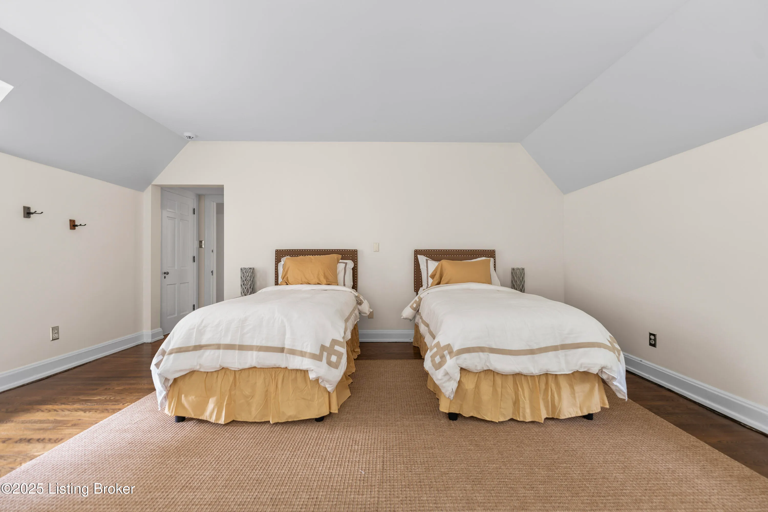 Glenview, Kentucky 40025, United States, 4 Bedrooms Bedrooms, ,8 BathroomsBathrooms,Residential,Active,167234