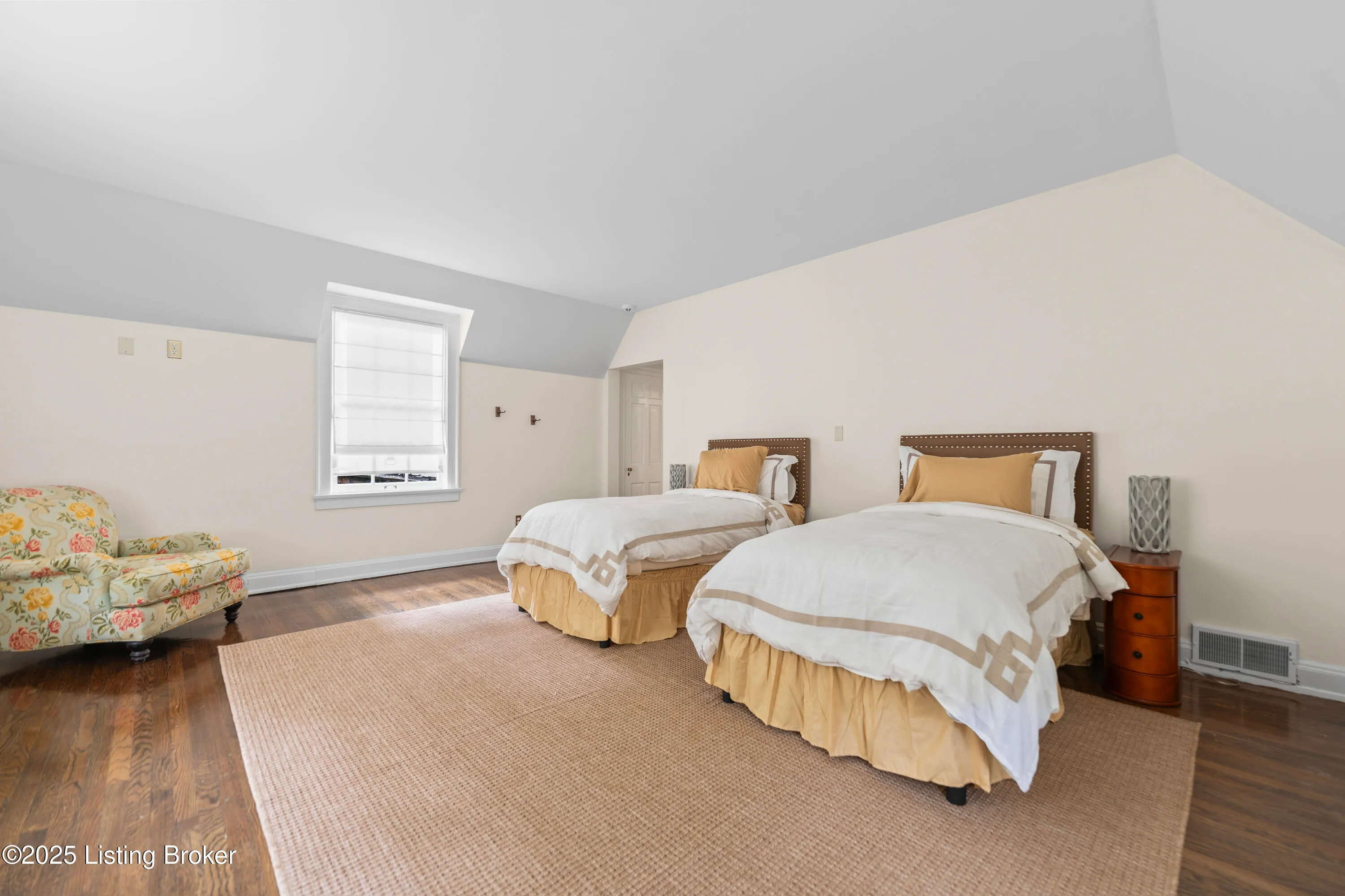 Glenview, Kentucky 40025, United States, 4 Bedrooms Bedrooms, ,8 BathroomsBathrooms,Residential,Active,167234