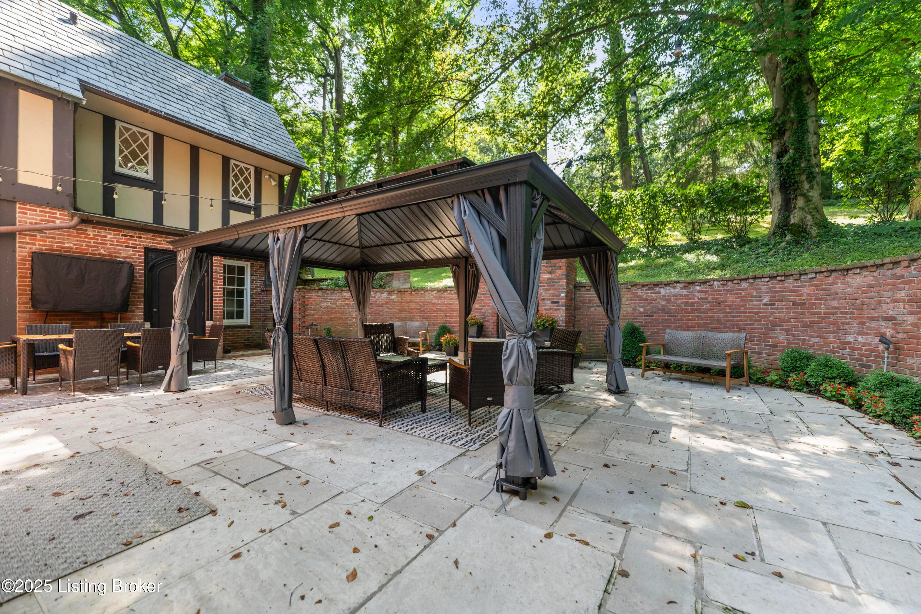 Glenview, Kentucky 40025, United States, 4 Bedrooms Bedrooms, ,8 BathroomsBathrooms,Residential,Active,167234