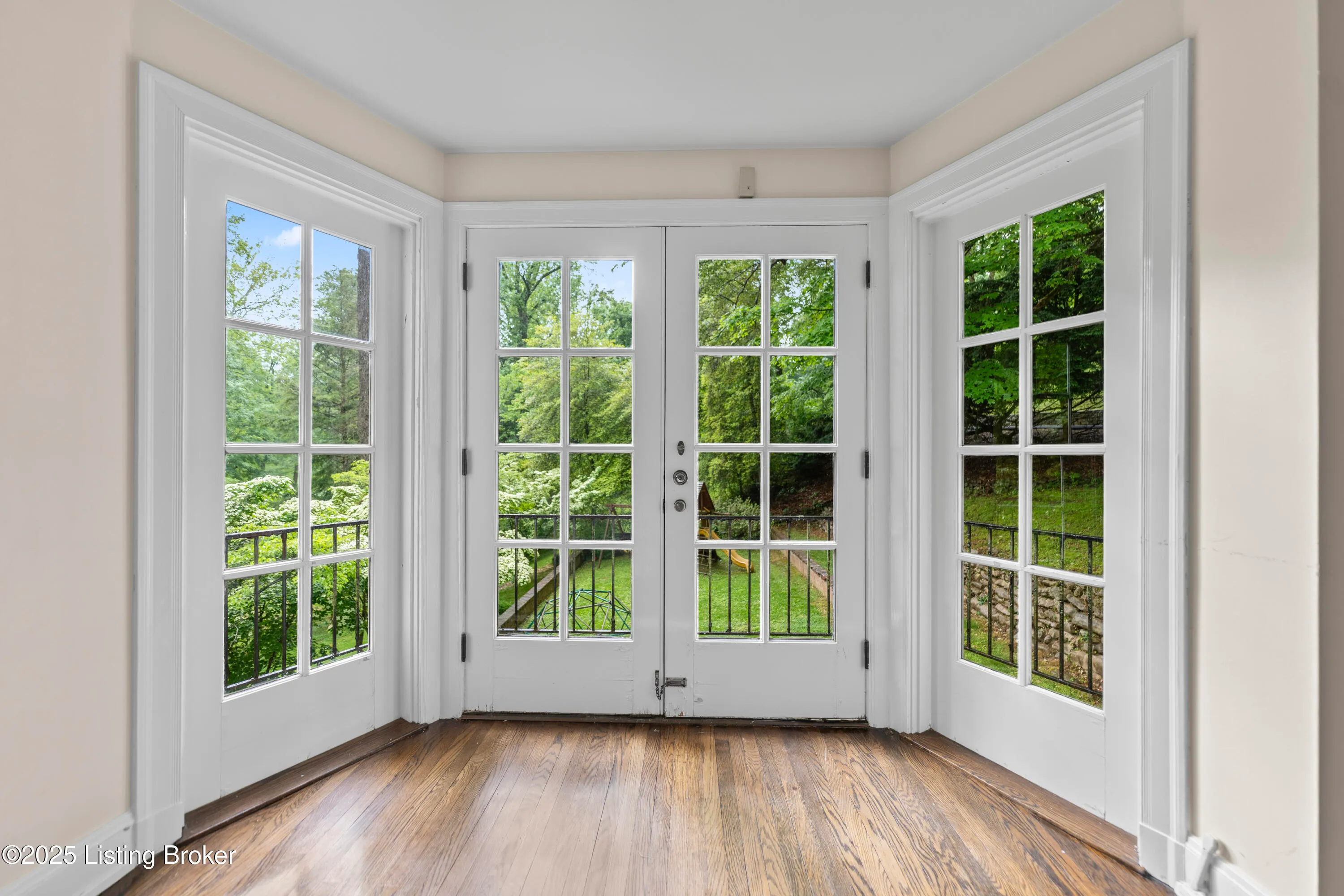 Glenview, Kentucky 40025, United States, 4 Bedrooms Bedrooms, ,8 BathroomsBathrooms,Residential,Active,167234