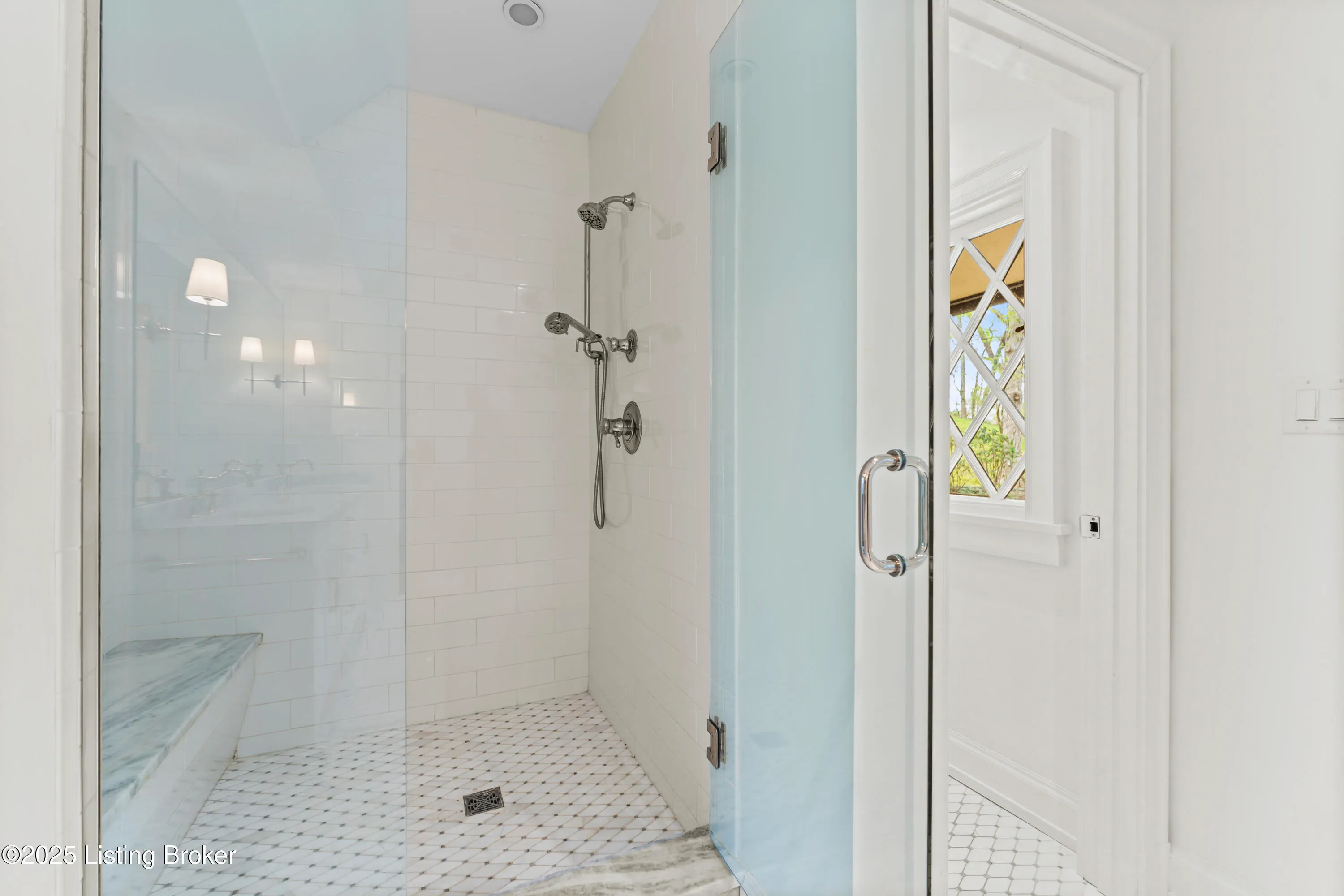 Glenview, Kentucky 40025, United States, 4 Bedrooms Bedrooms, ,8 BathroomsBathrooms,Residential,Active,167234