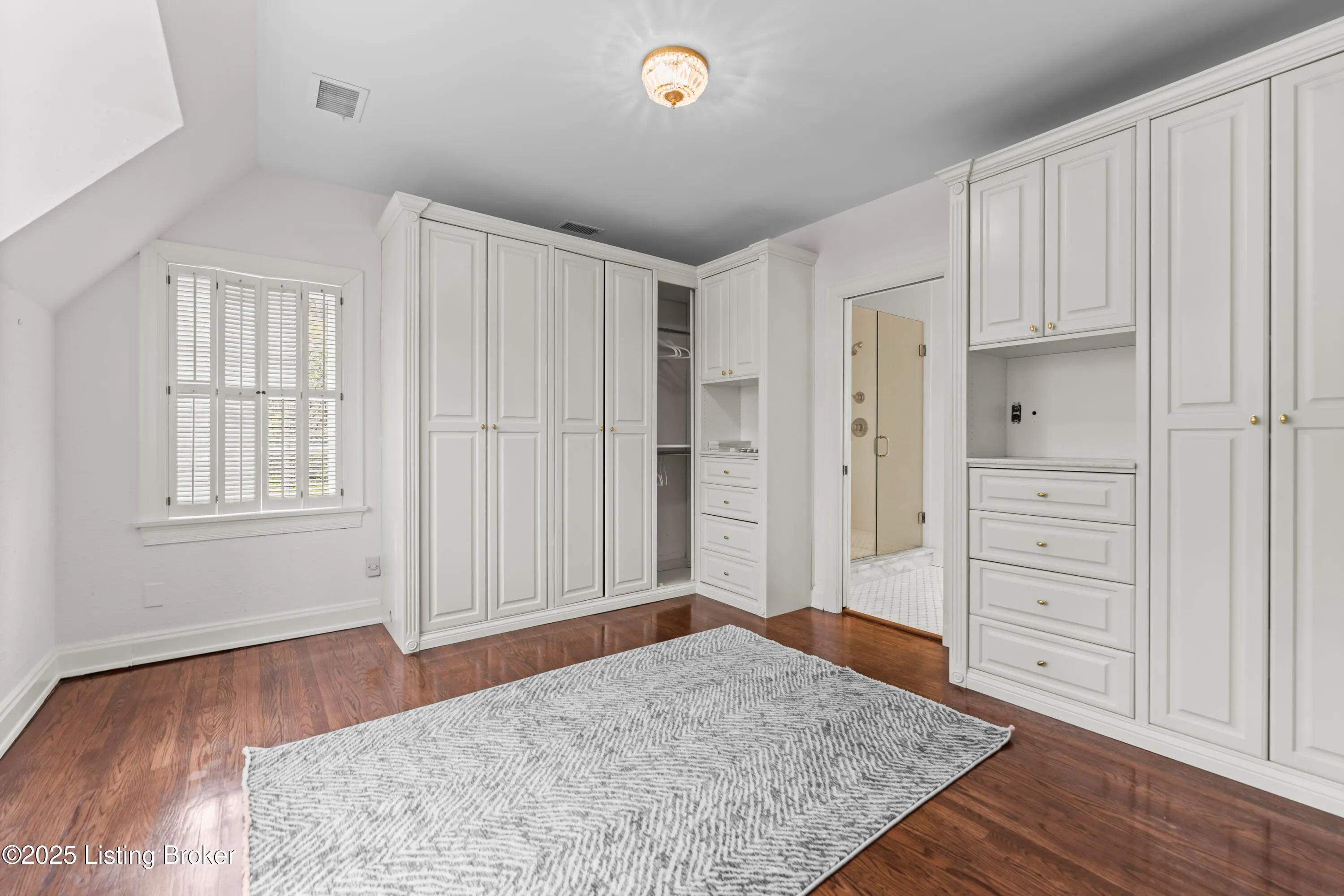 Glenview, Kentucky 40025, United States, 4 Bedrooms Bedrooms, ,8 BathroomsBathrooms,Residential,Active,167234