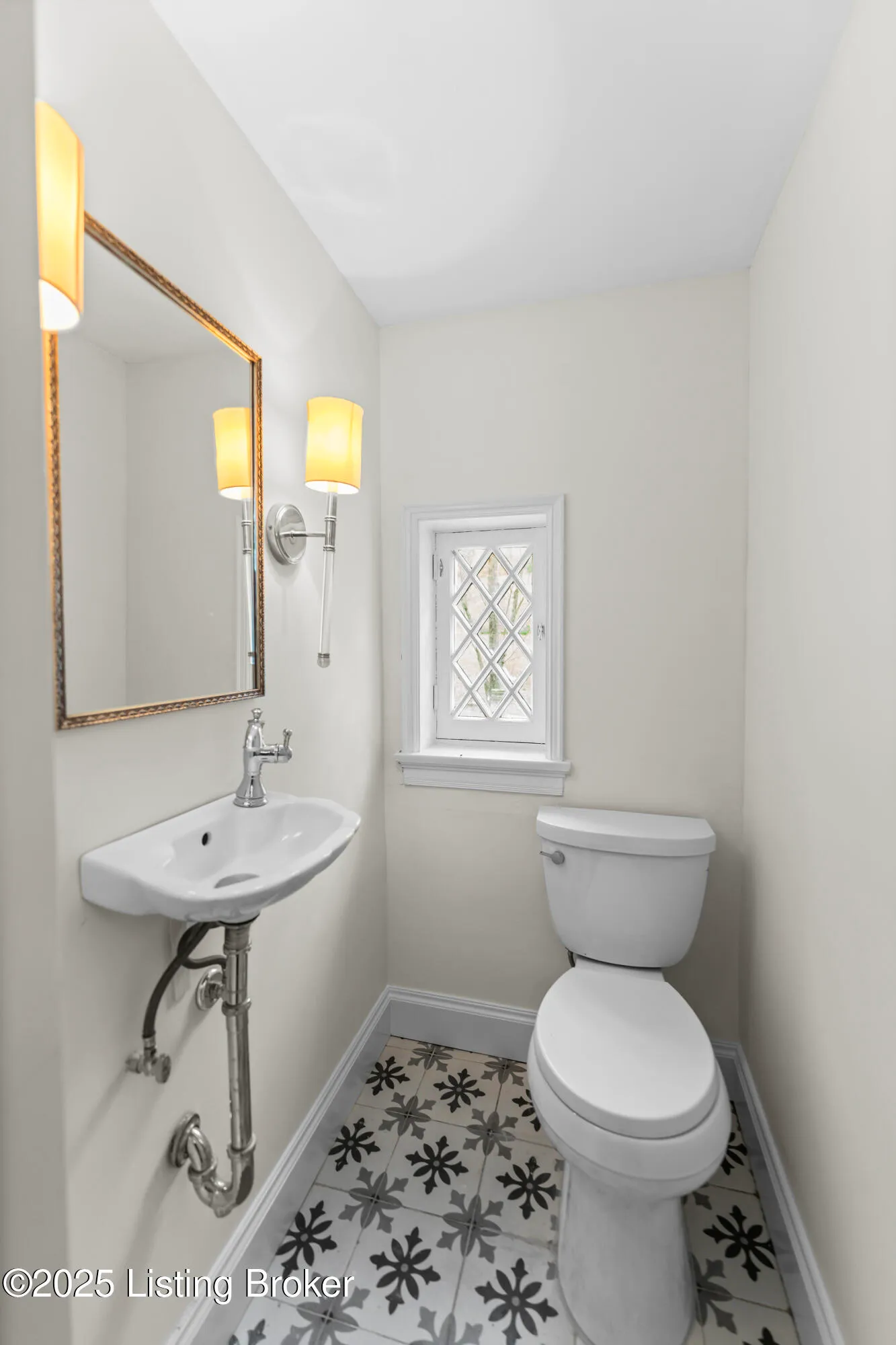 Glenview, Kentucky 40025, United States, 4 Bedrooms Bedrooms, ,8 BathroomsBathrooms,Residential,Active,167234