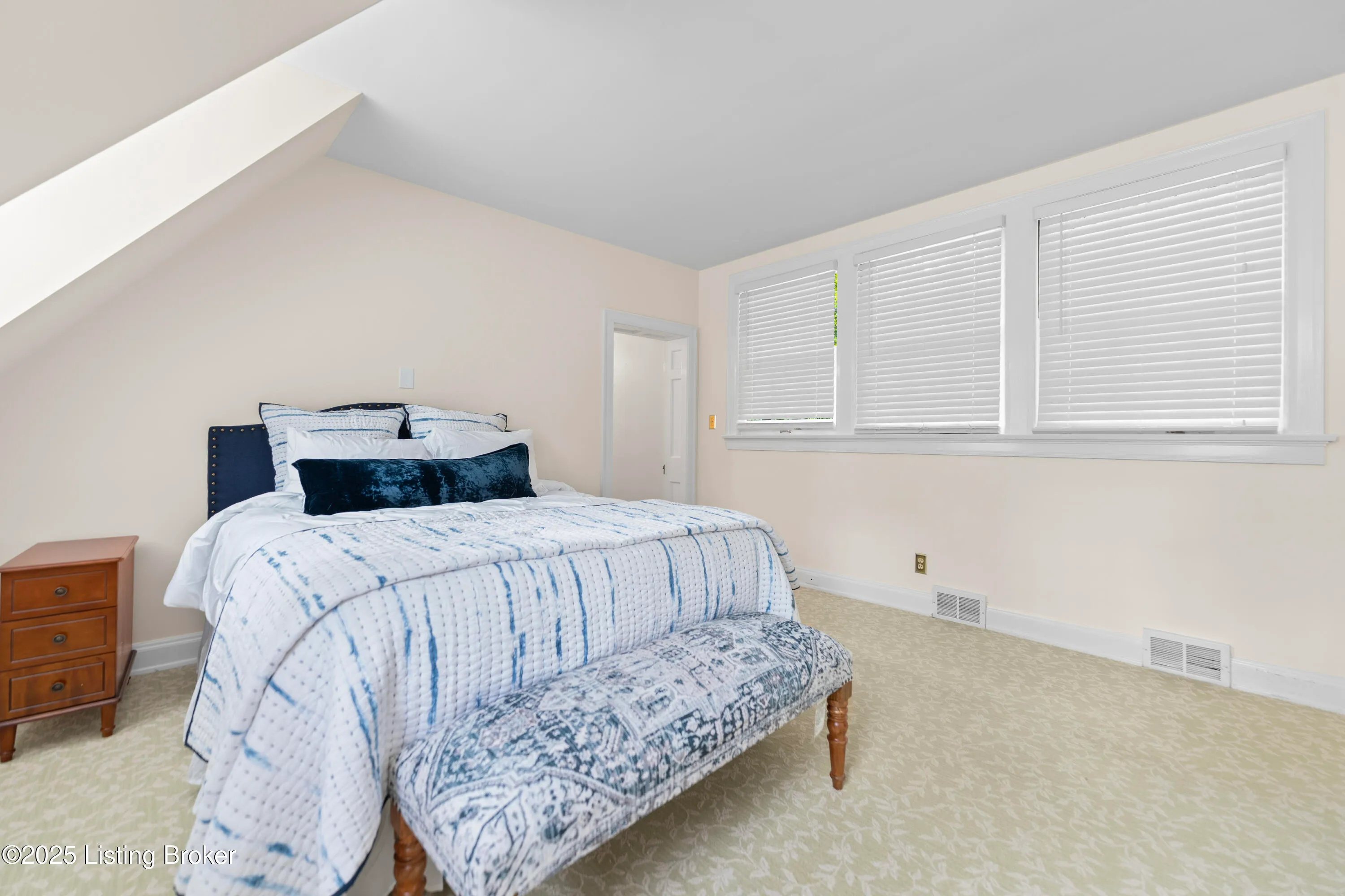 Glenview, Kentucky 40025, United States, 4 Bedrooms Bedrooms, ,8 BathroomsBathrooms,Residential,Active,167234