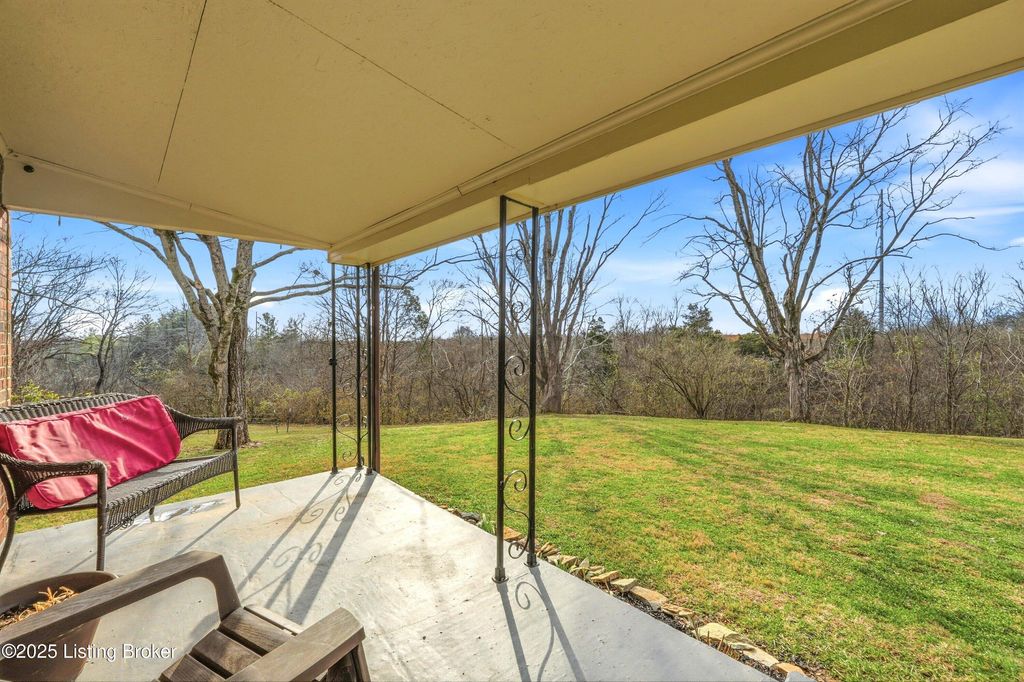 Photo of 125 Buffalo Hill, Bardstown, KY 40004 (MLS # 1705640)