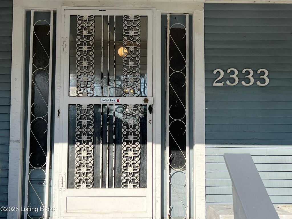 Photo of 2333 Greenwood Ave, Louisville, KY 40210 (MLS # 1707833)