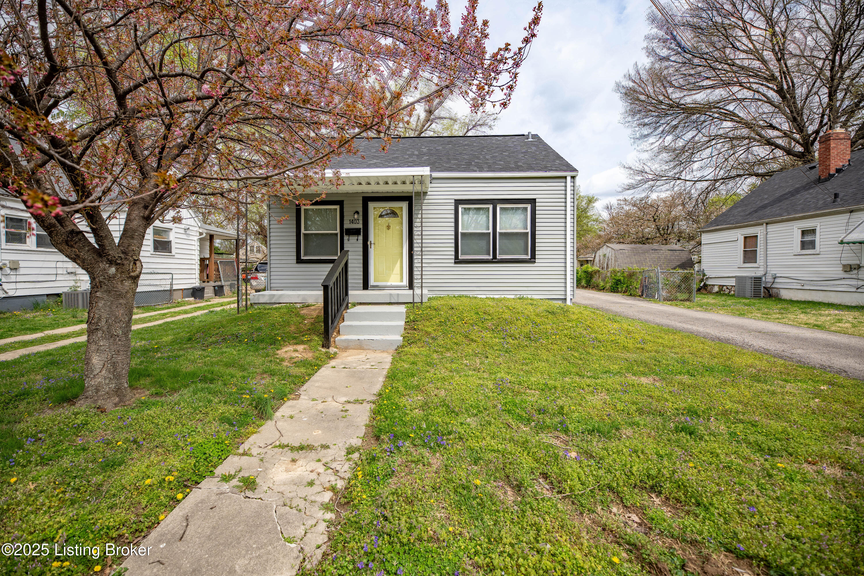1403 Southgate Ave, Louisville, Pennsylvania image 6