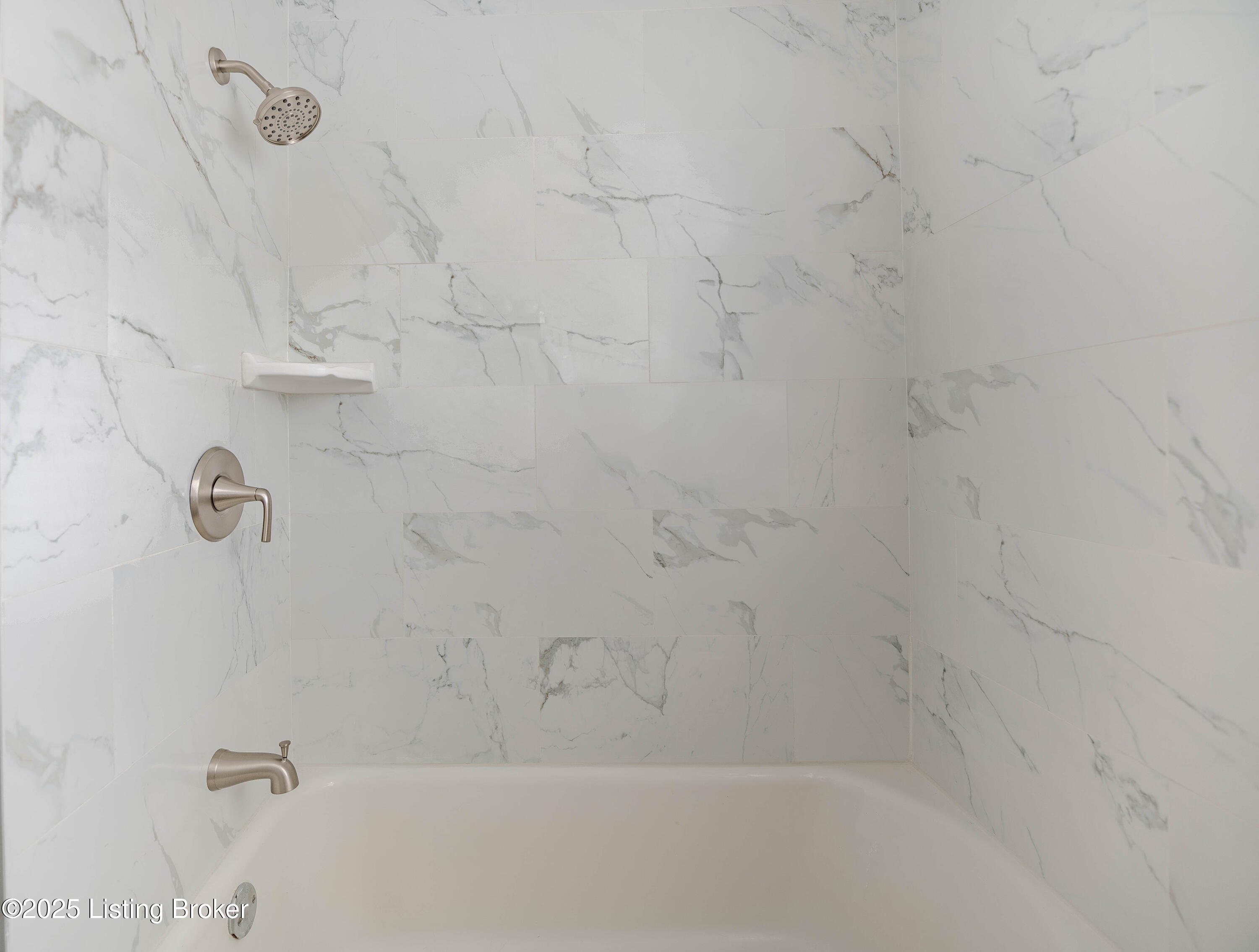 1403 Southgate Ave, Louisville, Pennsylvania image 17
