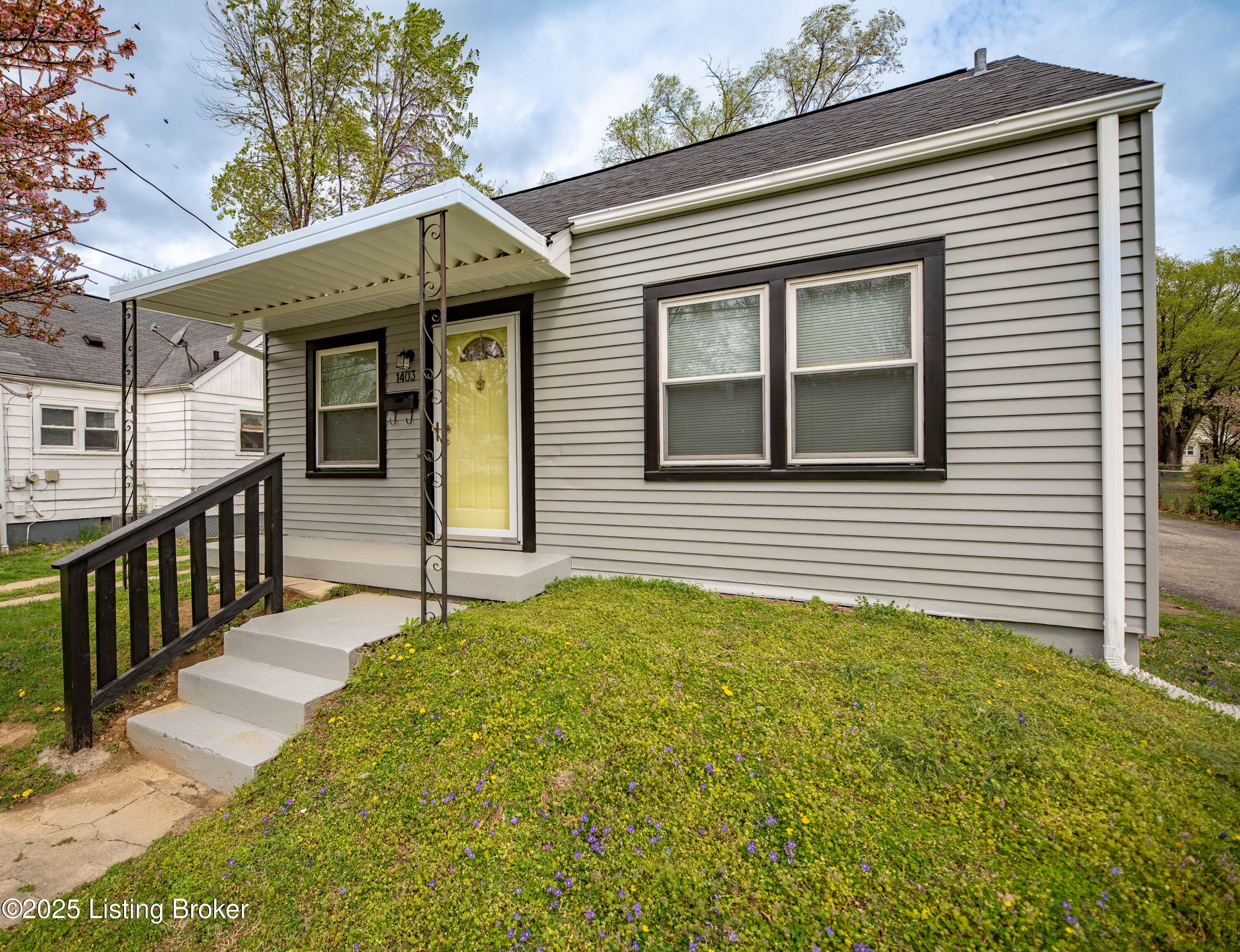 1403 Southgate Ave, Louisville, Pennsylvania image 5