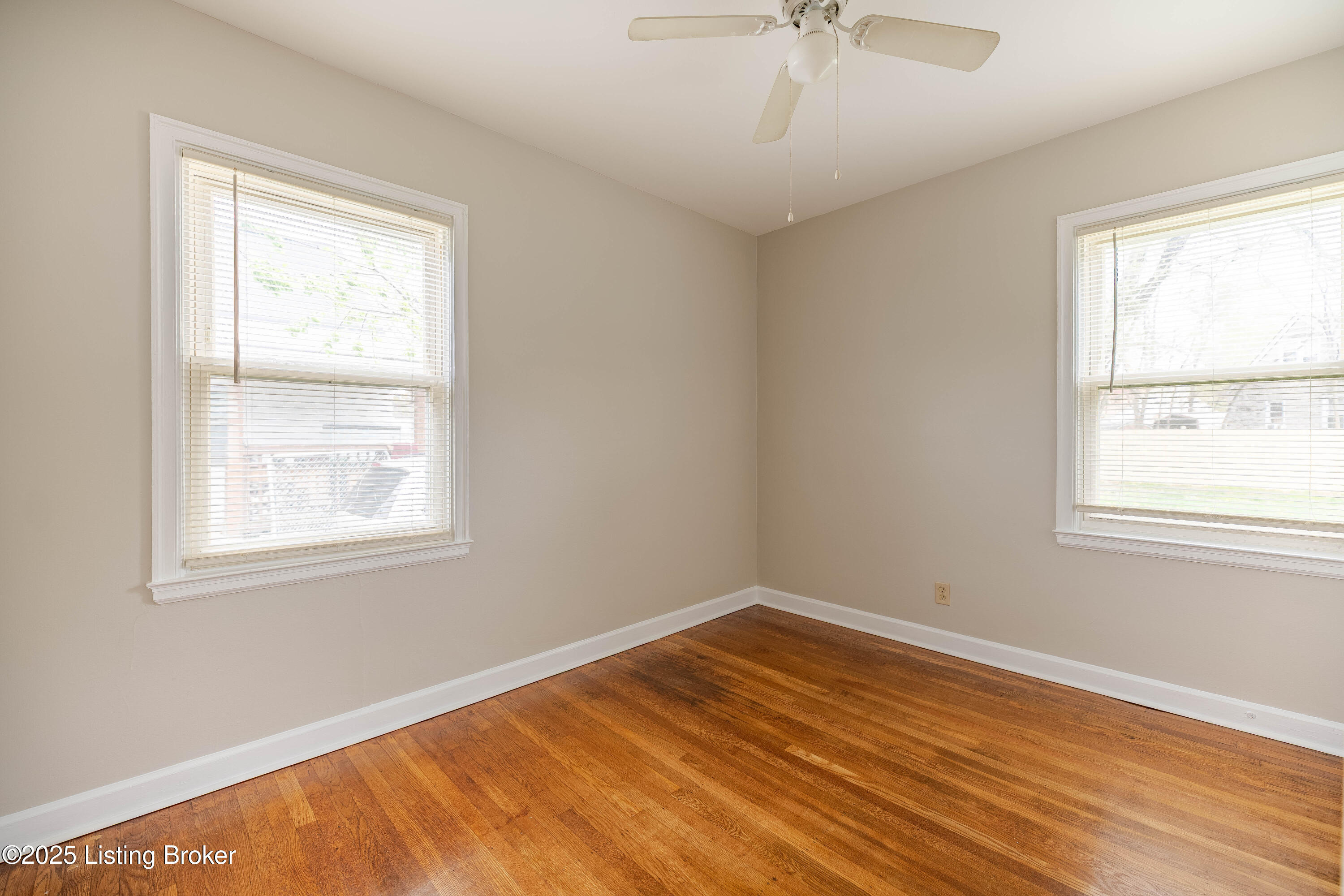 1403 Southgate Ave, Louisville, Pennsylvania image 14