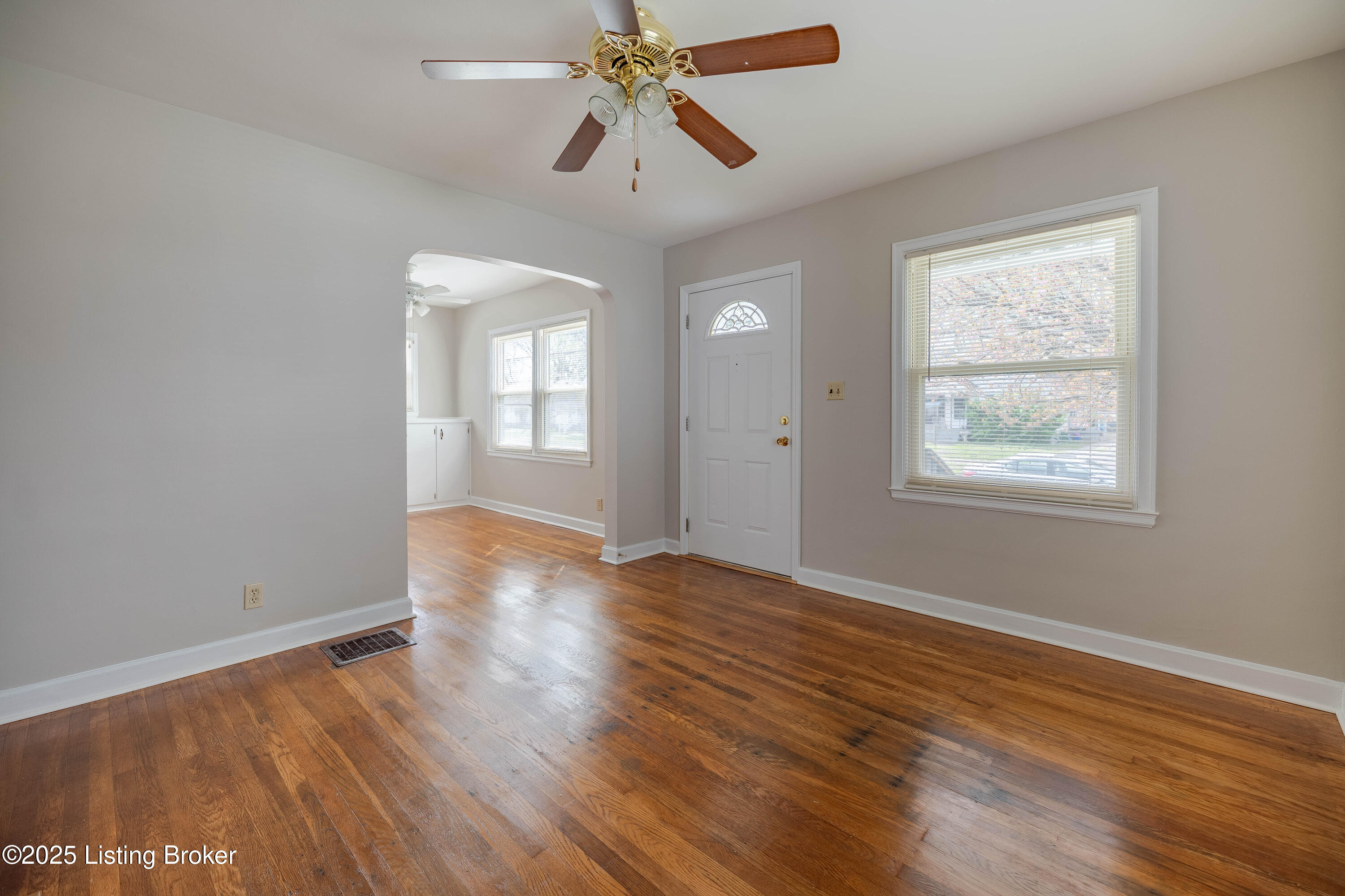 1403 Southgate Ave, Louisville, Pennsylvania image 8