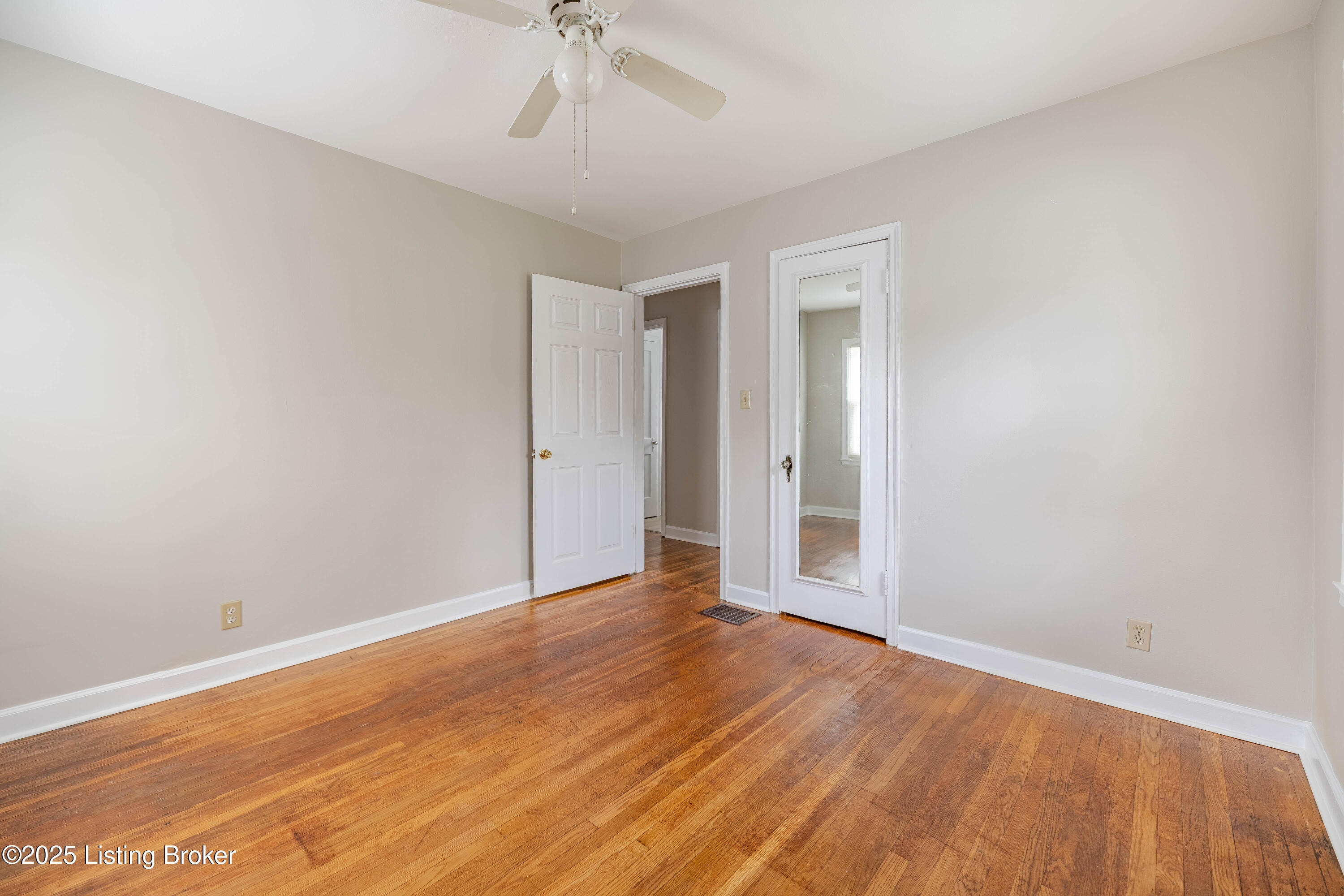 1403 Southgate Ave, Louisville, Pennsylvania image 19