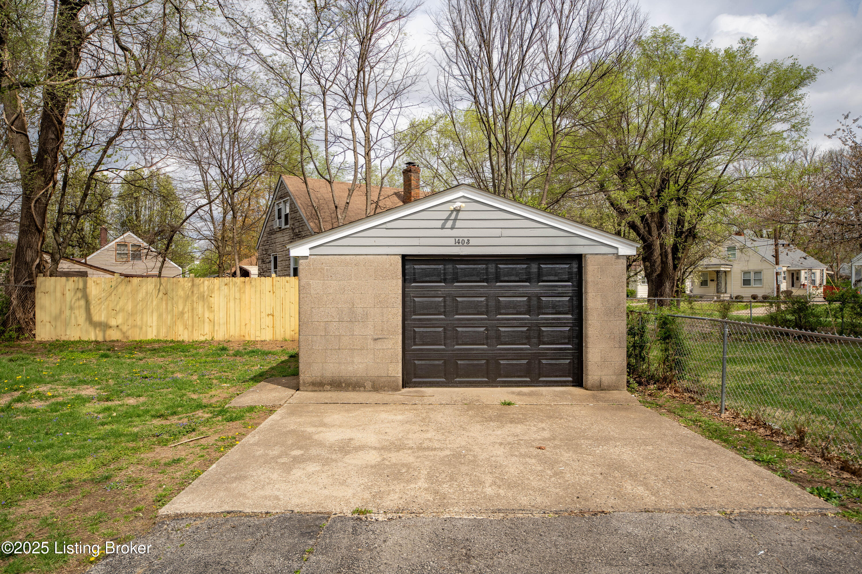 1403 Southgate Ave, Louisville, Pennsylvania image 27